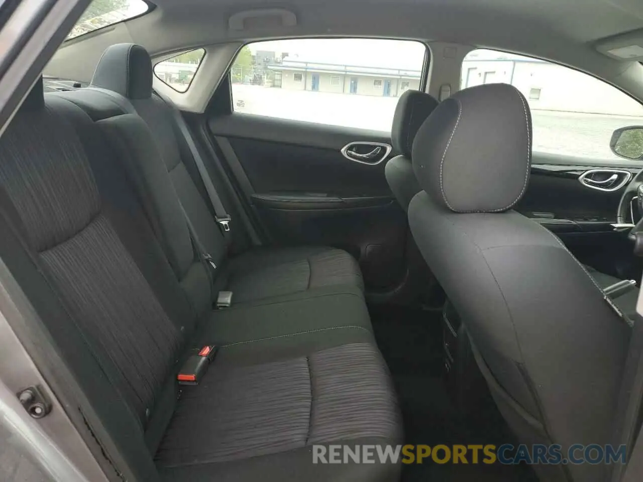 10 Photograph of a damaged car 3N1AB7AP4KL621205 NISSAN SENTRA 2019