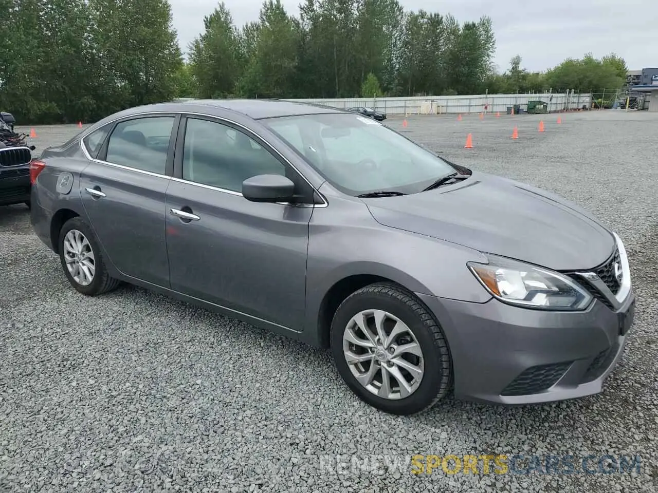 4 Photograph of a damaged car 3N1AB7AP4KL621205 NISSAN SENTRA 2019