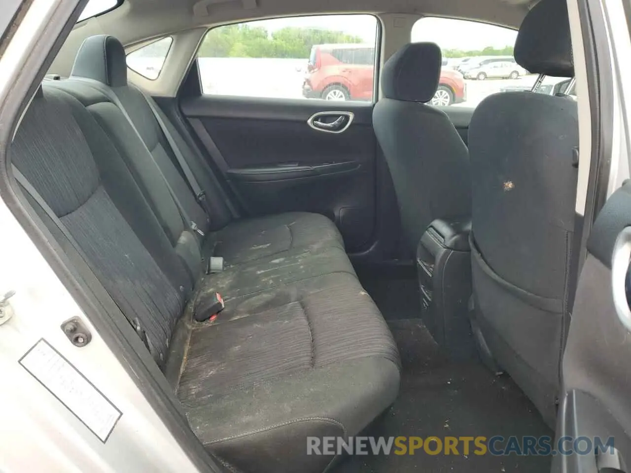 10 Photograph of a damaged car 3N1AB7AP4KL622046 NISSAN SENTRA 2019