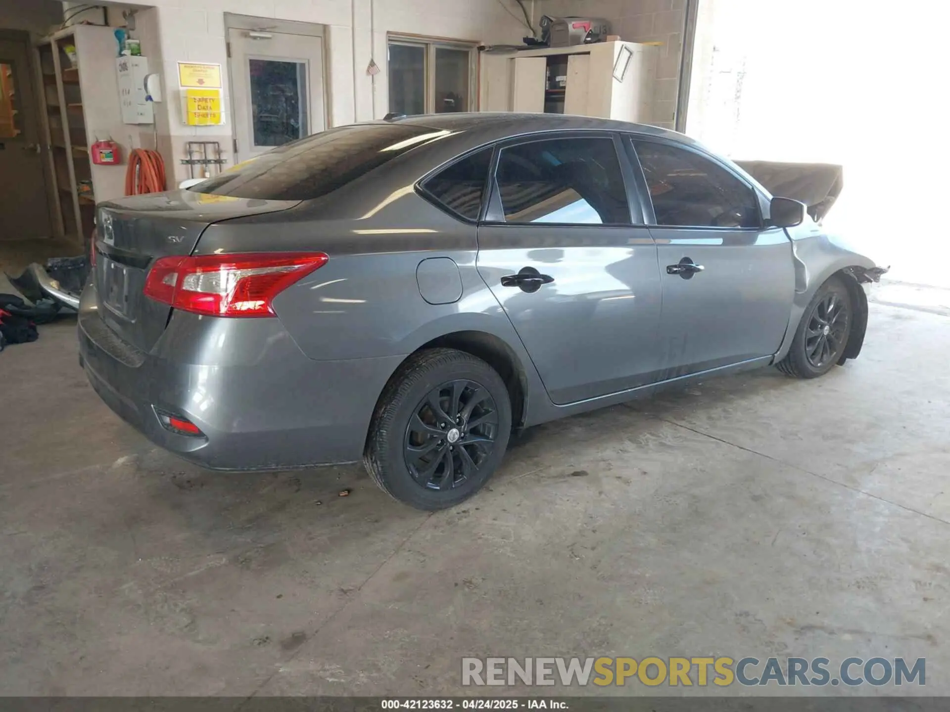 4 Photograph of a damaged car 3N1AB7AP4KL625982 NISSAN SENTRA 2019