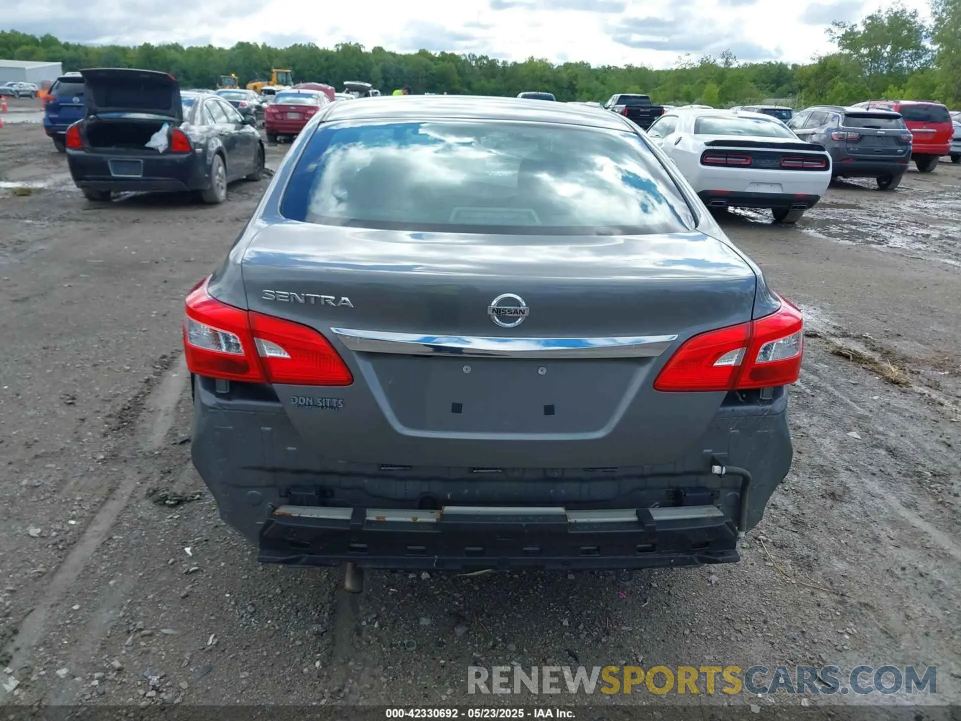 17 Photograph of a damaged car 3N1AB7AP4KY206808 NISSAN SENTRA 2019