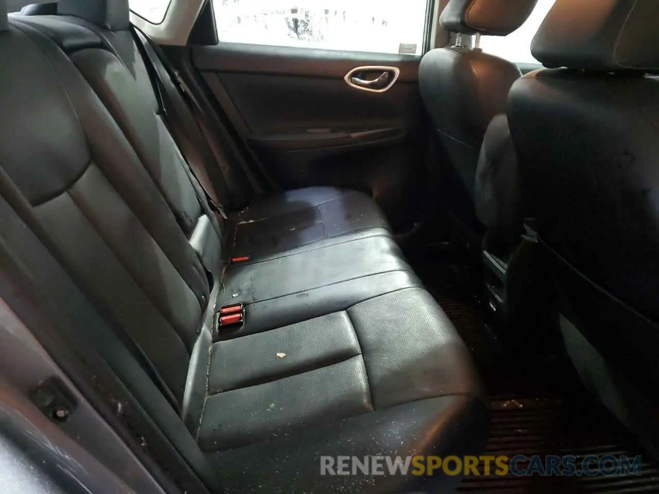 10 Photograph of a damaged car 3N1AB7AP4KY207800 NISSAN SENTRA 2019