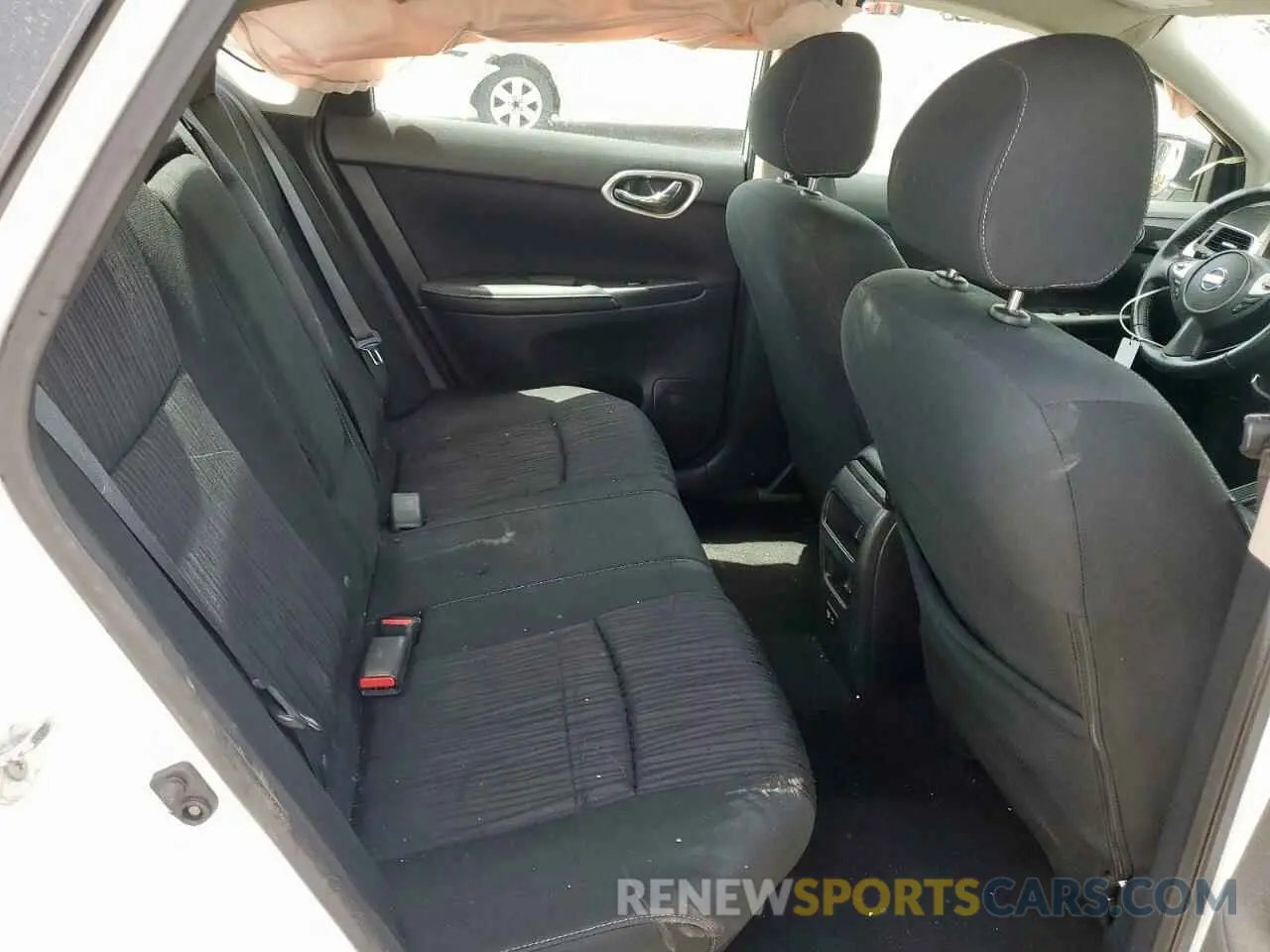 10 Photograph of a damaged car 3N1AB7AP4KY299331 NISSAN SENTRA 2019