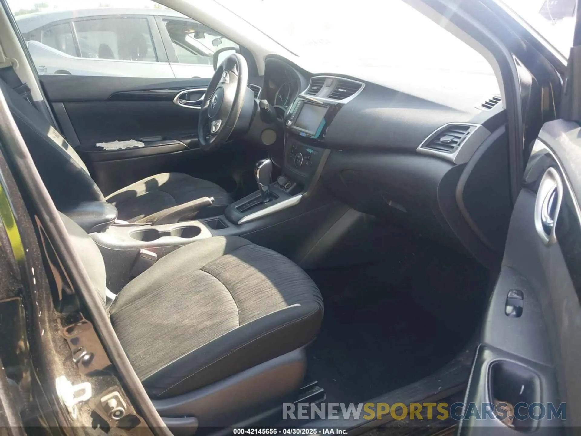 5 Photograph of a damaged car 3N1AB7AP4KY301918 NISSAN SENTRA 2019