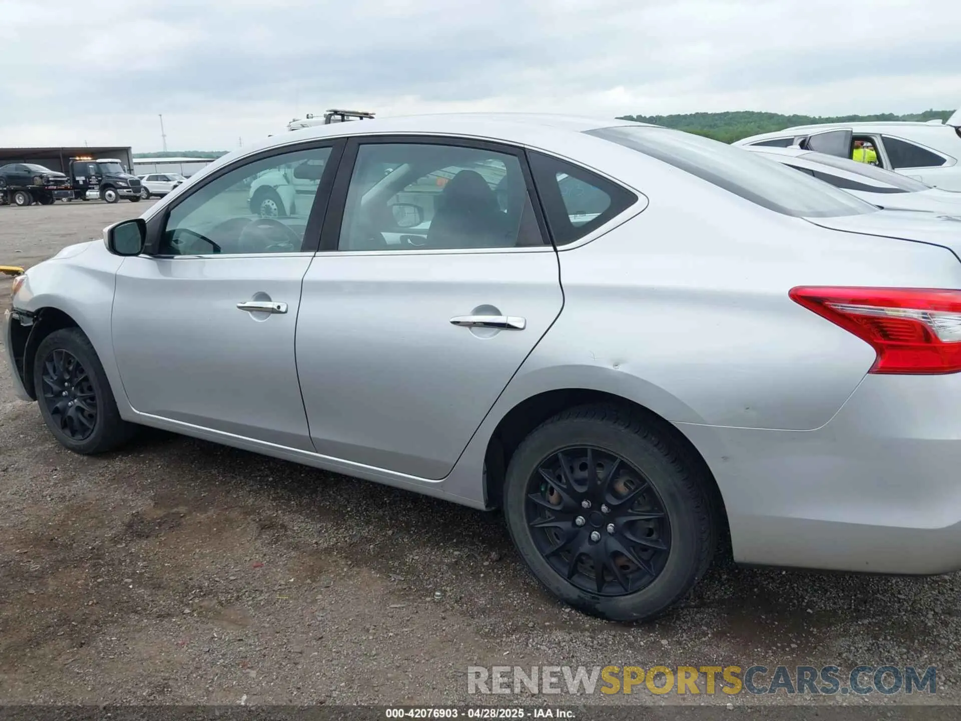 14 Photograph of a damaged car 3N1AB7AP4KY316287 NISSAN SENTRA 2019
