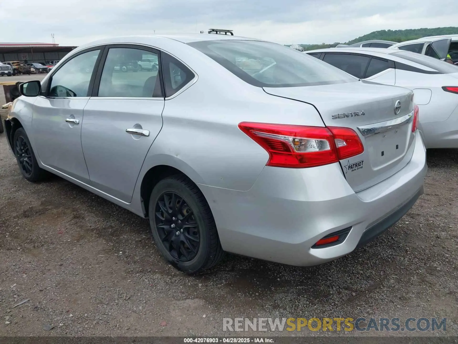 3 Photograph of a damaged car 3N1AB7AP4KY316287 NISSAN SENTRA 2019
