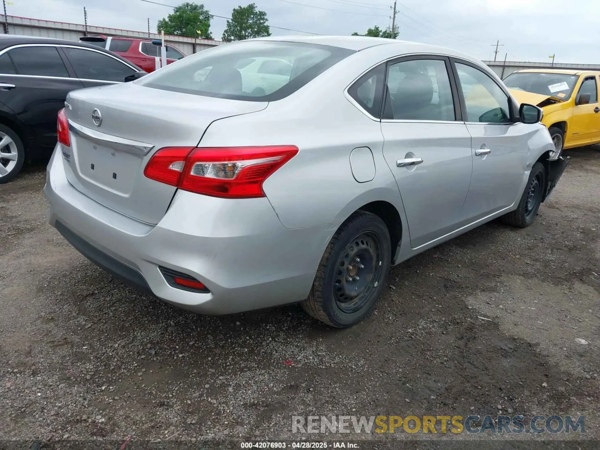 4 Photograph of a damaged car 3N1AB7AP4KY316287 NISSAN SENTRA 2019