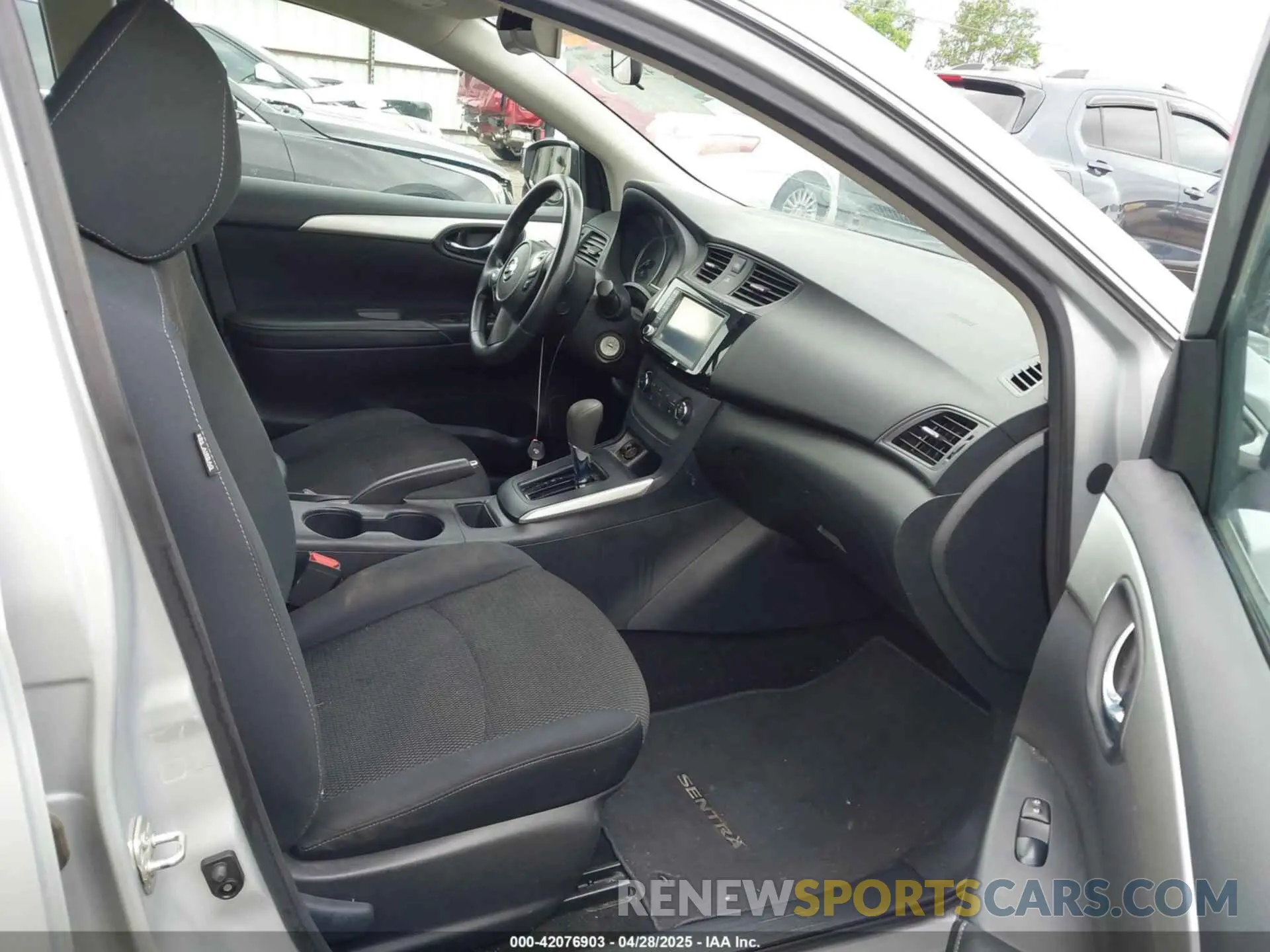 5 Photograph of a damaged car 3N1AB7AP4KY316287 NISSAN SENTRA 2019