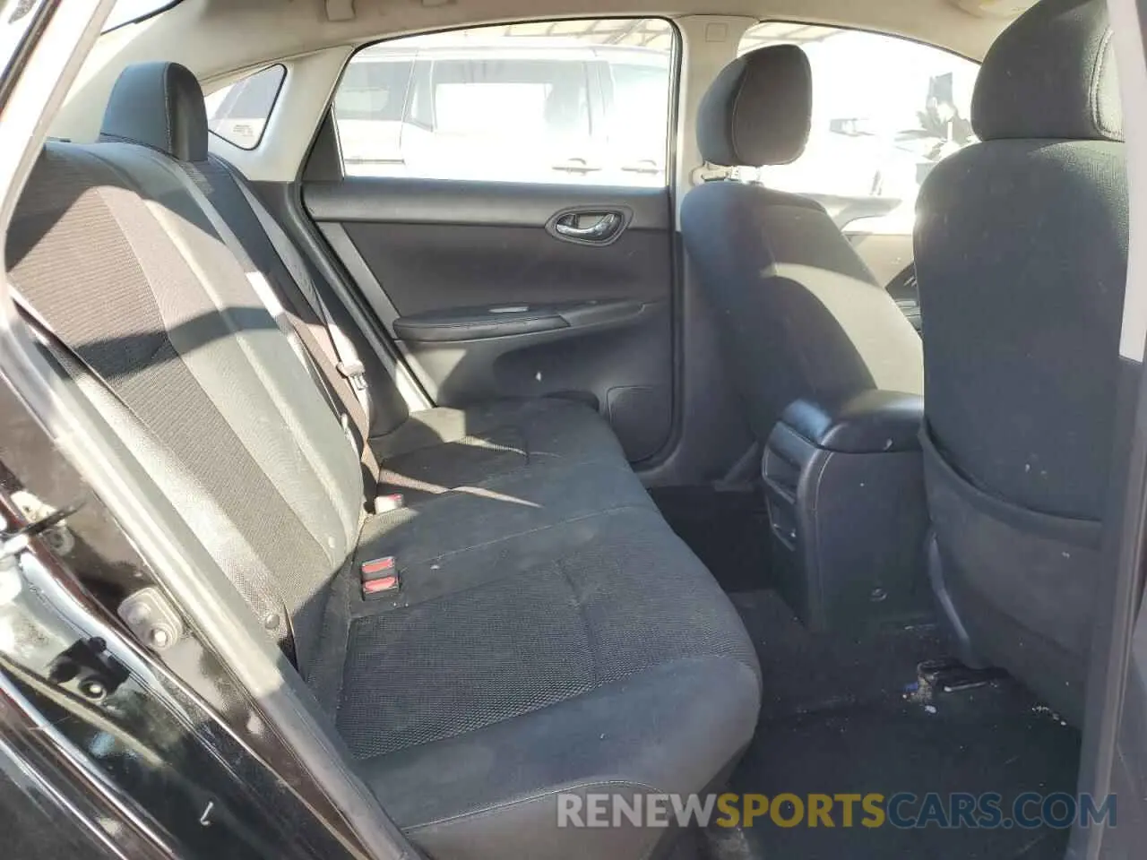 10 Photograph of a damaged car 3N1AB7AP4KY336880 NISSAN SENTRA 2019