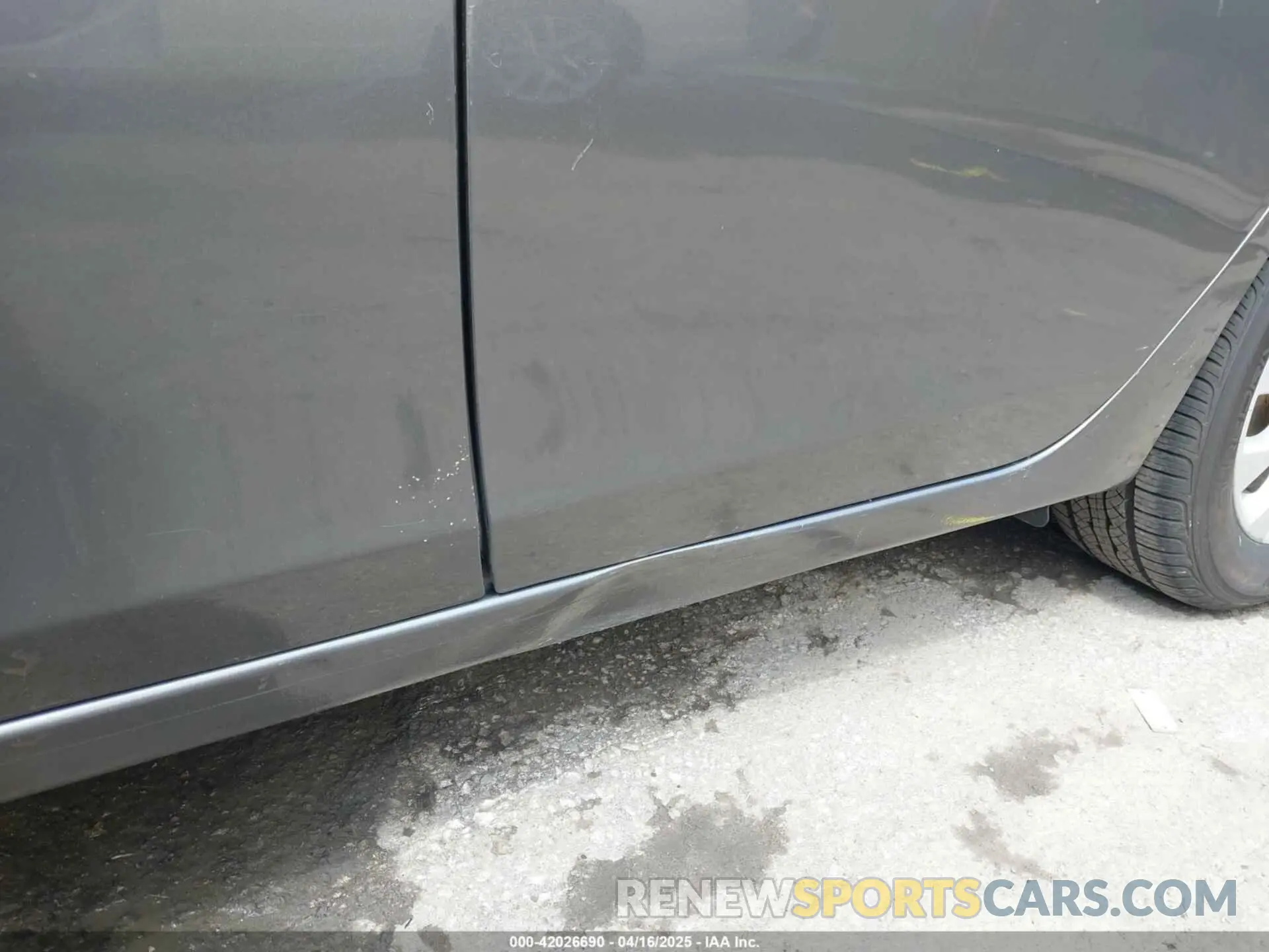 19 Photograph of a damaged car 3N1AB7AP4KY356577 NISSAN SENTRA 2019