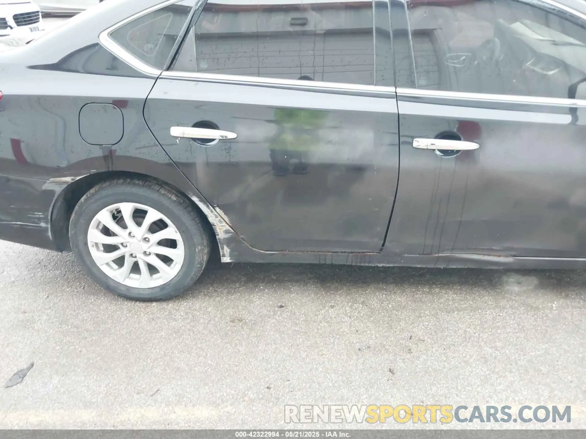 19 Photograph of a damaged car 3N1AB7AP4KY389580 NISSAN SENTRA 2019