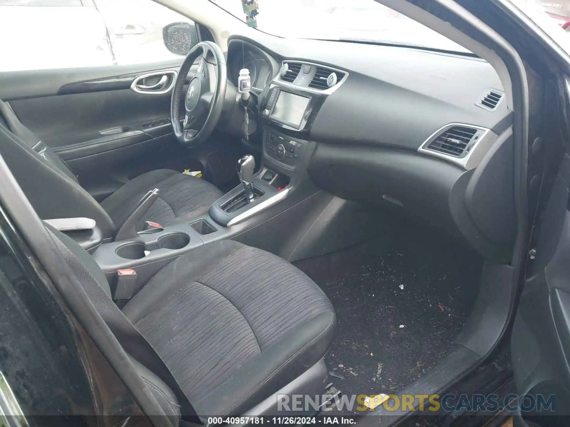 5 Photograph of a damaged car 3N1AB7AP4KY397601 NISSAN SENTRA 2019