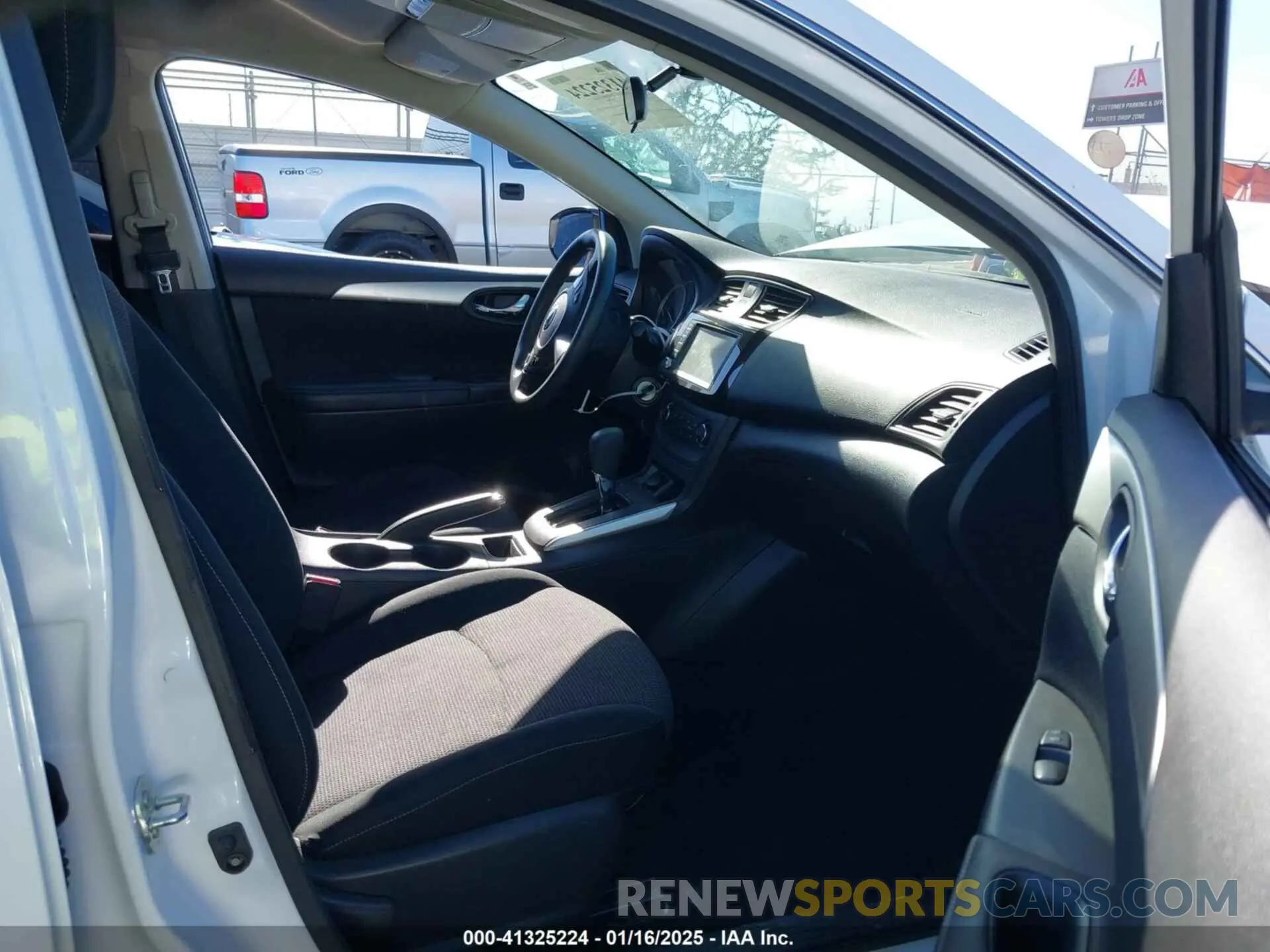 5 Photograph of a damaged car 3N1AB7AP4KY406653 NISSAN SENTRA 2019