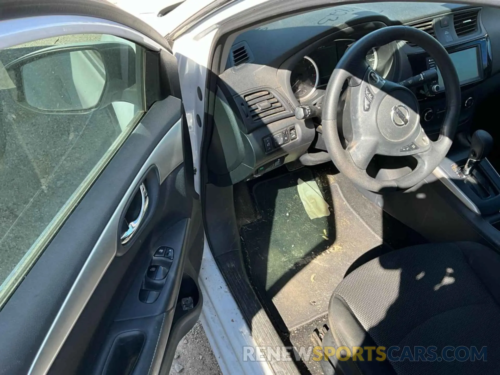 9 Photograph of a damaged car 3N1AB7AP4KY423730 NISSAN SENTRA 2019