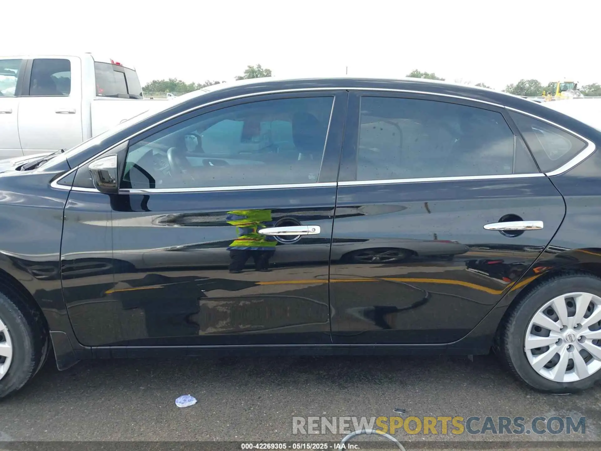 14 Photograph of a damaged car 3N1AB7AP4KY425705 NISSAN SENTRA 2019