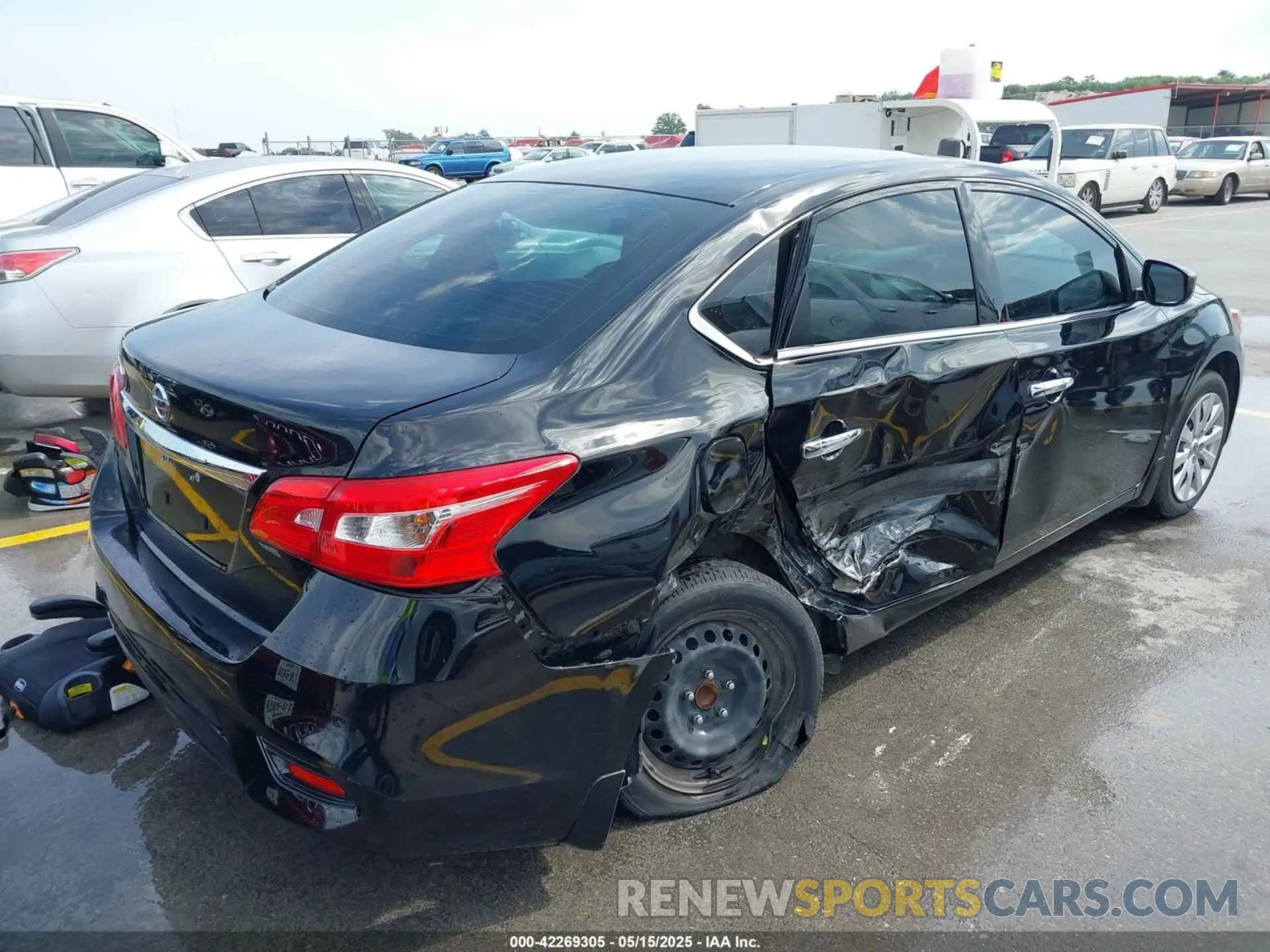 4 Photograph of a damaged car 3N1AB7AP4KY425705 NISSAN SENTRA 2019