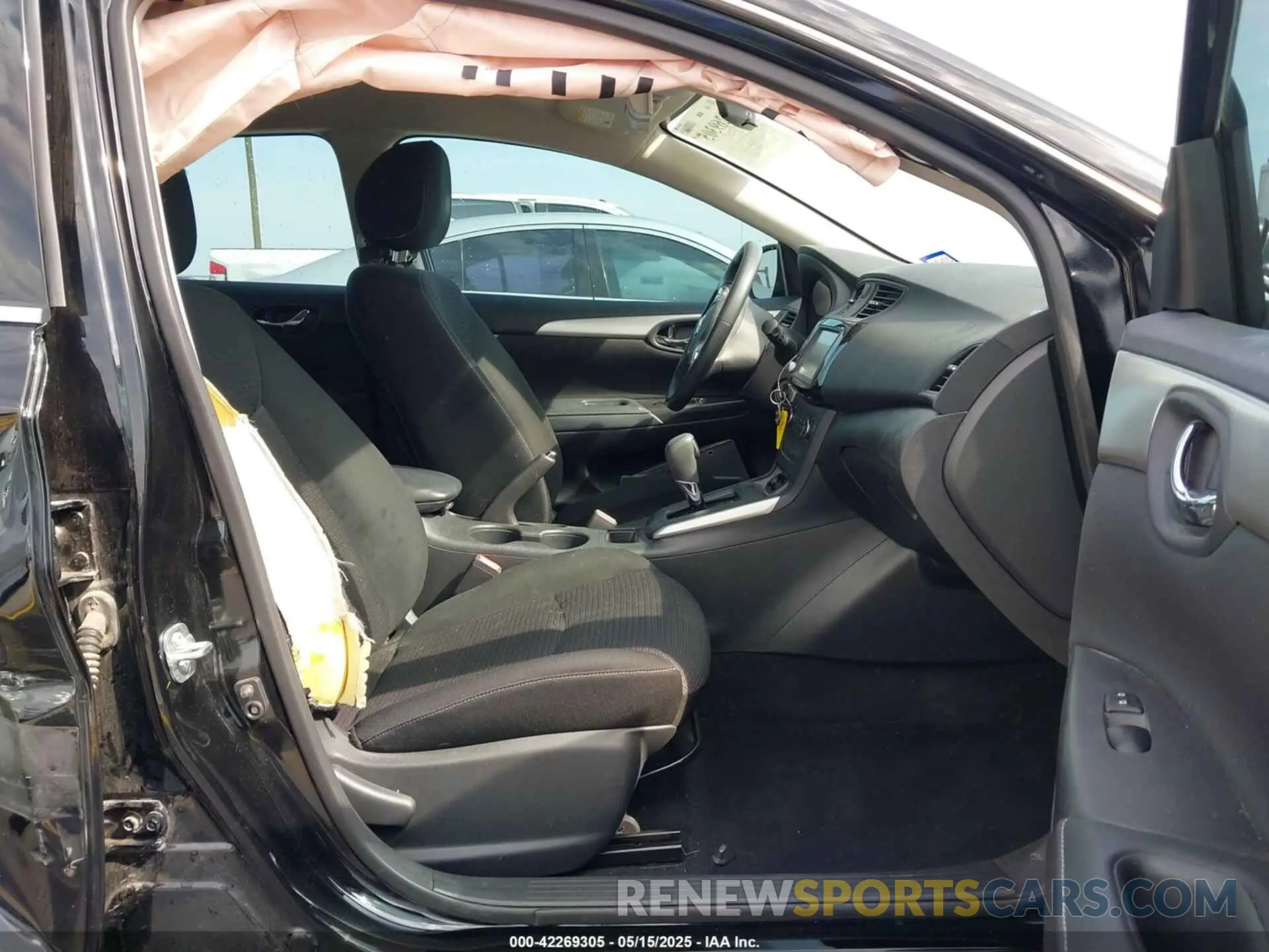 5 Photograph of a damaged car 3N1AB7AP4KY425705 NISSAN SENTRA 2019