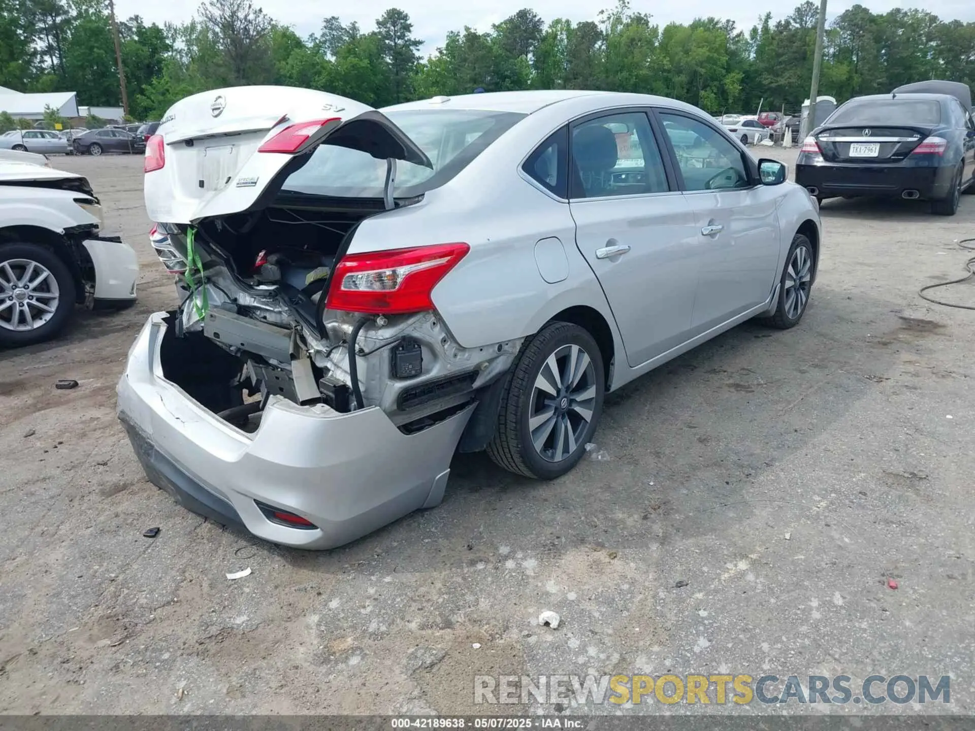 4 Photograph of a damaged car 3N1AB7AP4KY431780 NISSAN SENTRA 2019