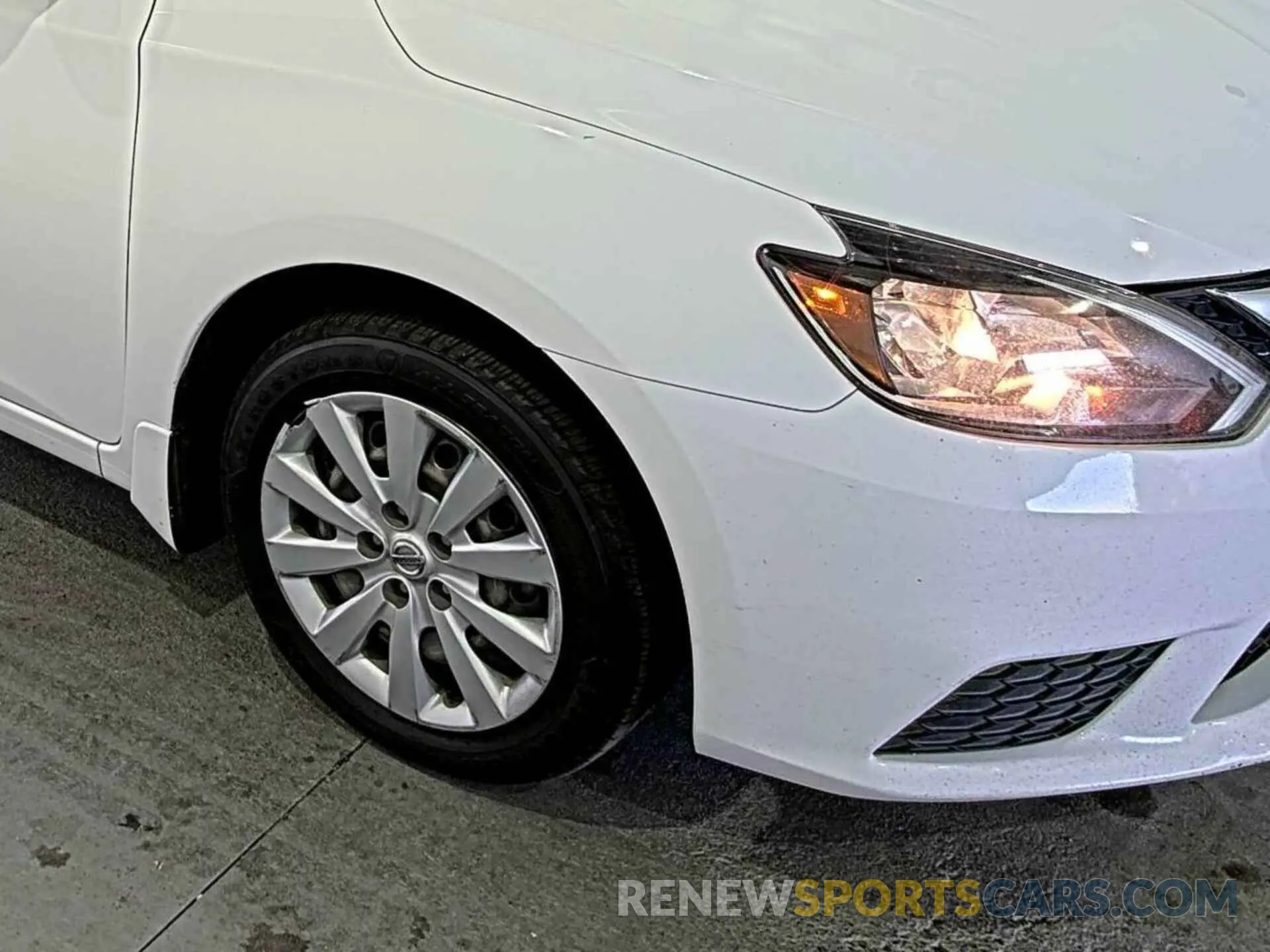 19 Photograph of a damaged car 3N1AB7AP4KY446781 NISSAN SENTRA 2019