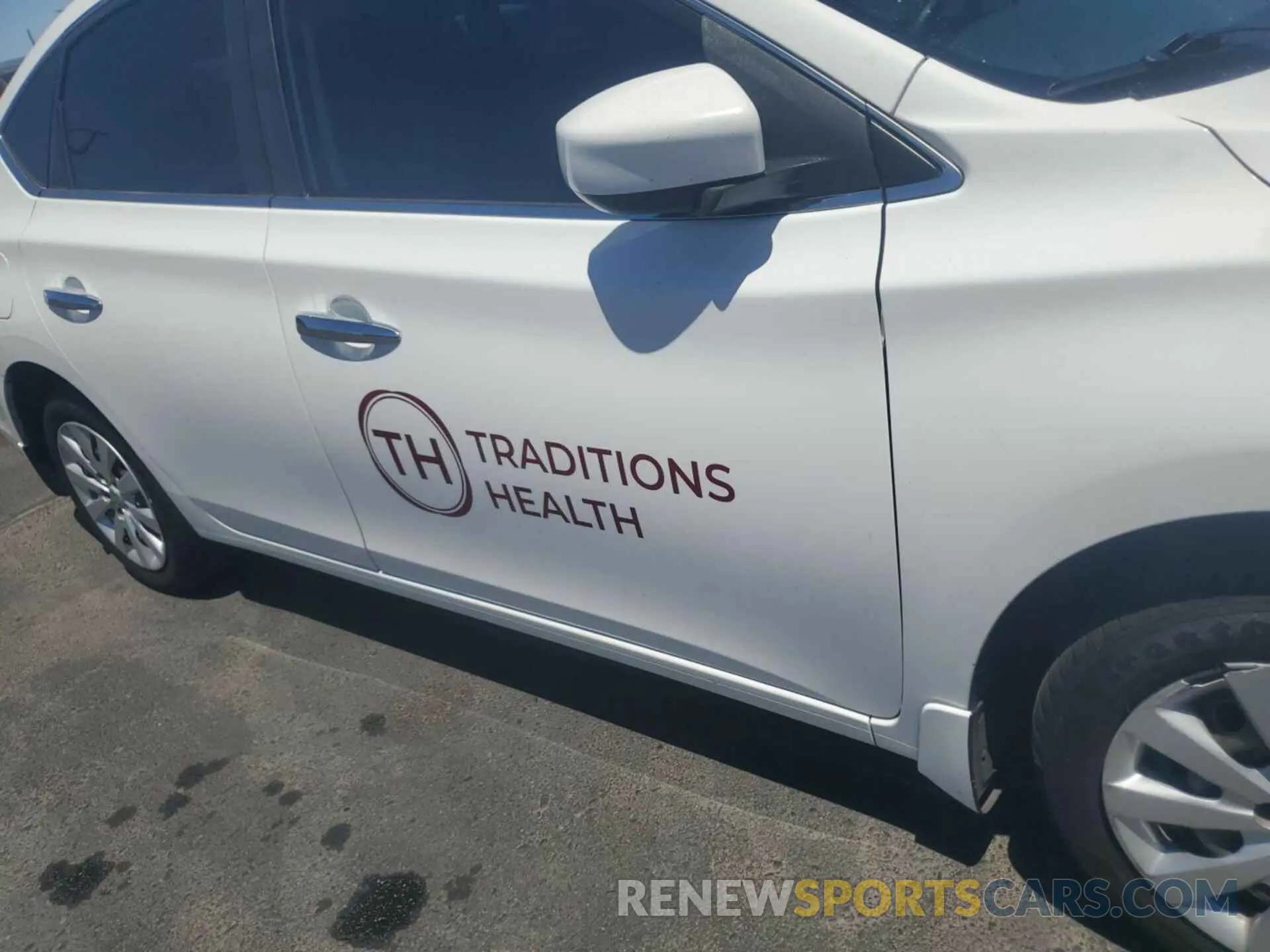 25 Photograph of a damaged car 3N1AB7AP4KY446781 NISSAN SENTRA 2019