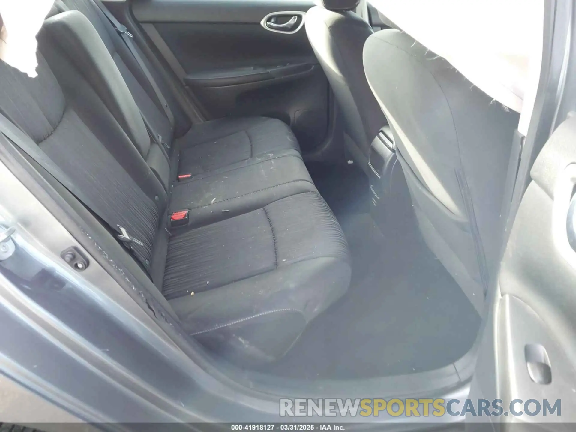 8 Photograph of a damaged car 3N1AB7AP5KL606647 NISSAN SENTRA 2019