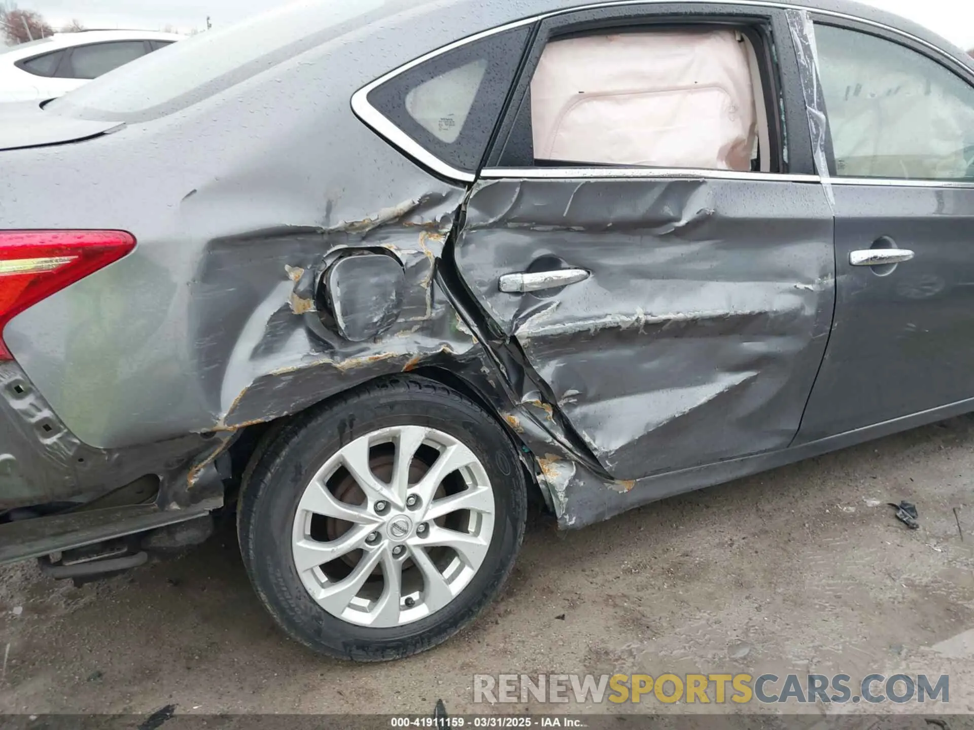 6 Photograph of a damaged car 3N1AB7AP5KL612173 NISSAN SENTRA 2019