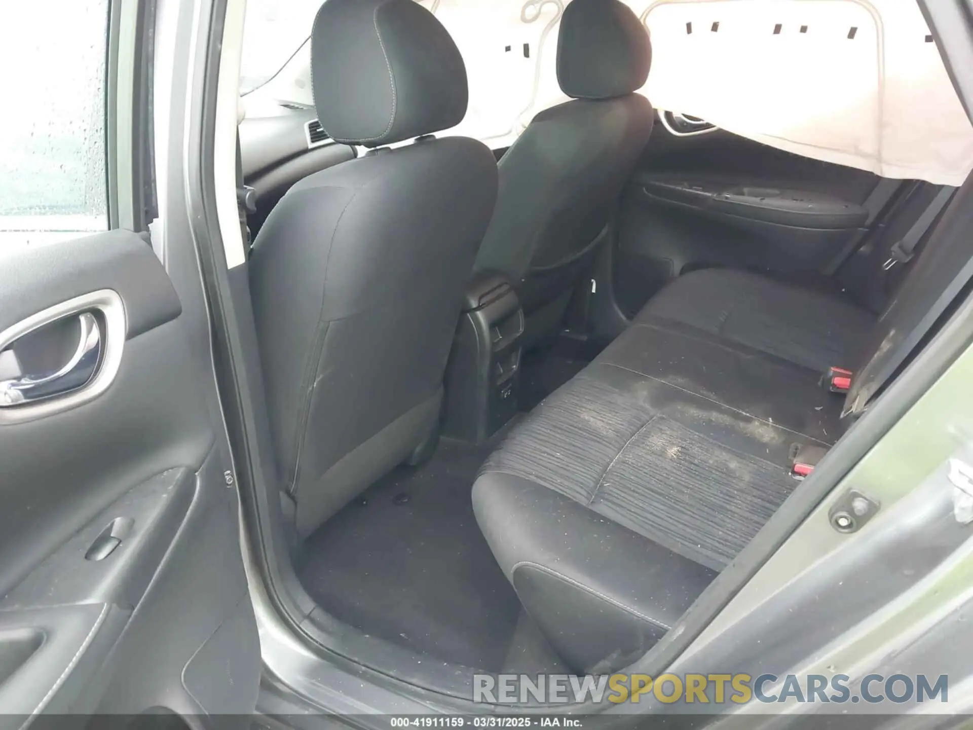 8 Photograph of a damaged car 3N1AB7AP5KL612173 NISSAN SENTRA 2019