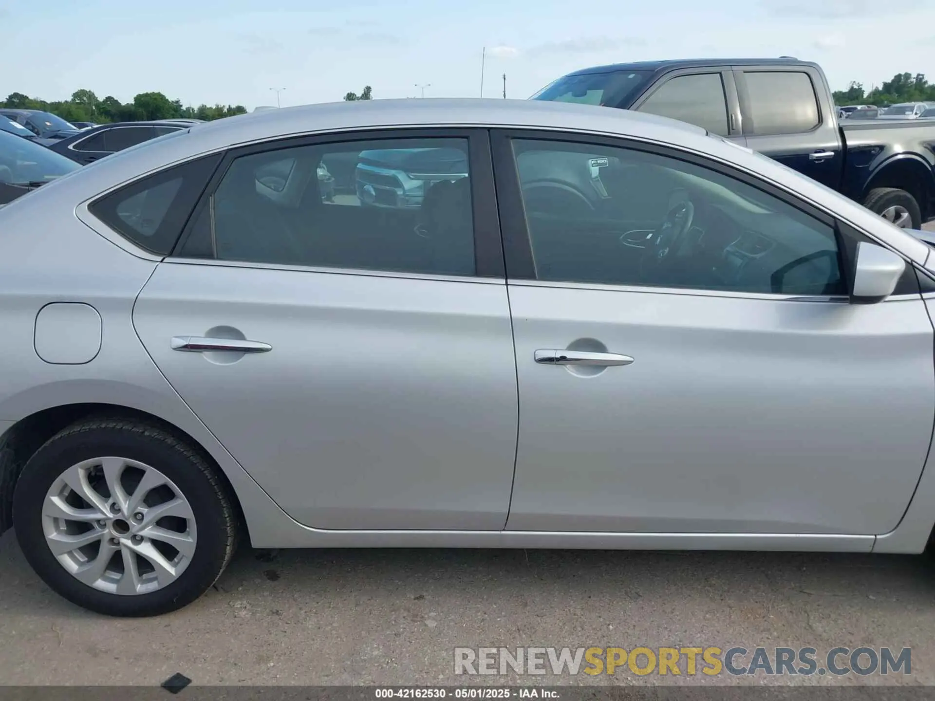 13 Photograph of a damaged car 3N1AB7AP5KL626185 NISSAN SENTRA 2019