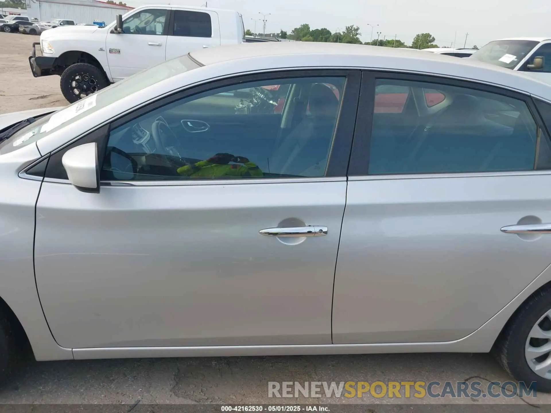 14 Photograph of a damaged car 3N1AB7AP5KL626185 NISSAN SENTRA 2019