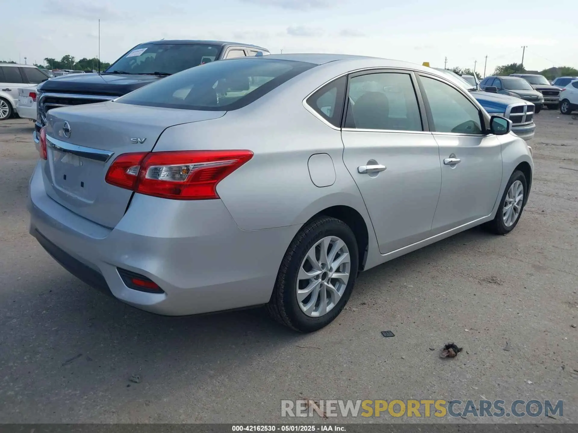 4 Photograph of a damaged car 3N1AB7AP5KL626185 NISSAN SENTRA 2019