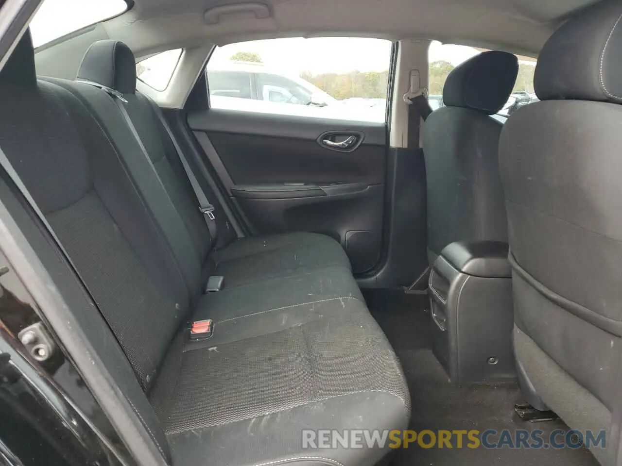 10 Photograph of a damaged car 3N1AB7AP5KY213167 NISSAN SENTRA 2019