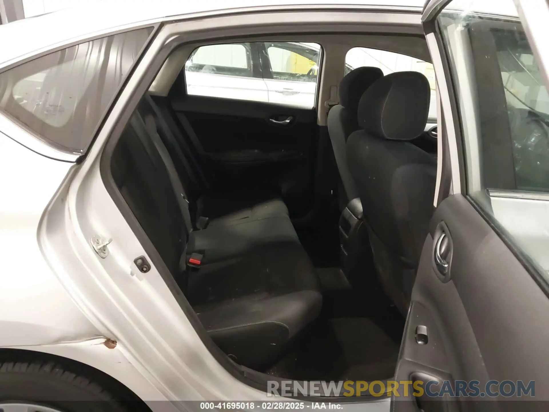 8 Photograph of a damaged car 3N1AB7AP5KY218689 NISSAN SENTRA 2019