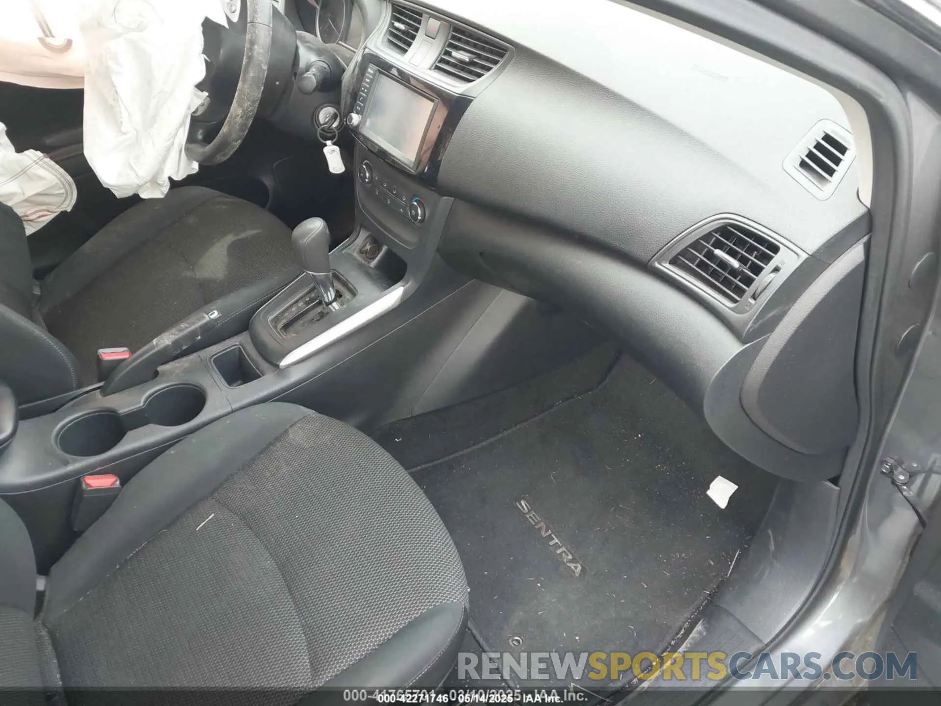 5 Photograph of a damaged car 3N1AB7AP5KY224993 NISSAN SENTRA 2019