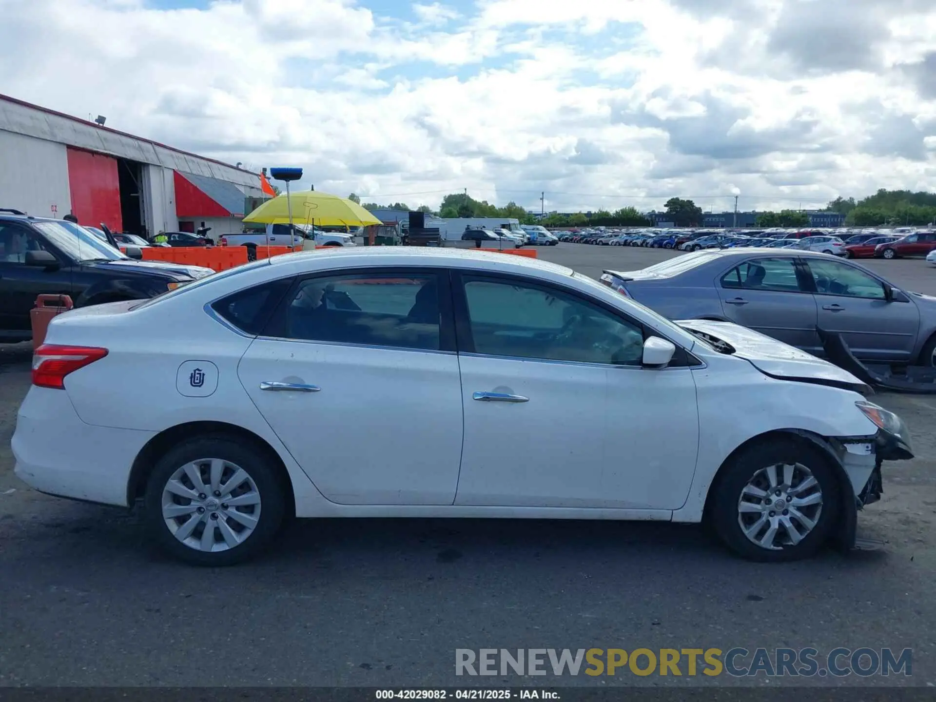 14 Photograph of a damaged car 3N1AB7AP5KY227991 NISSAN SENTRA 2019