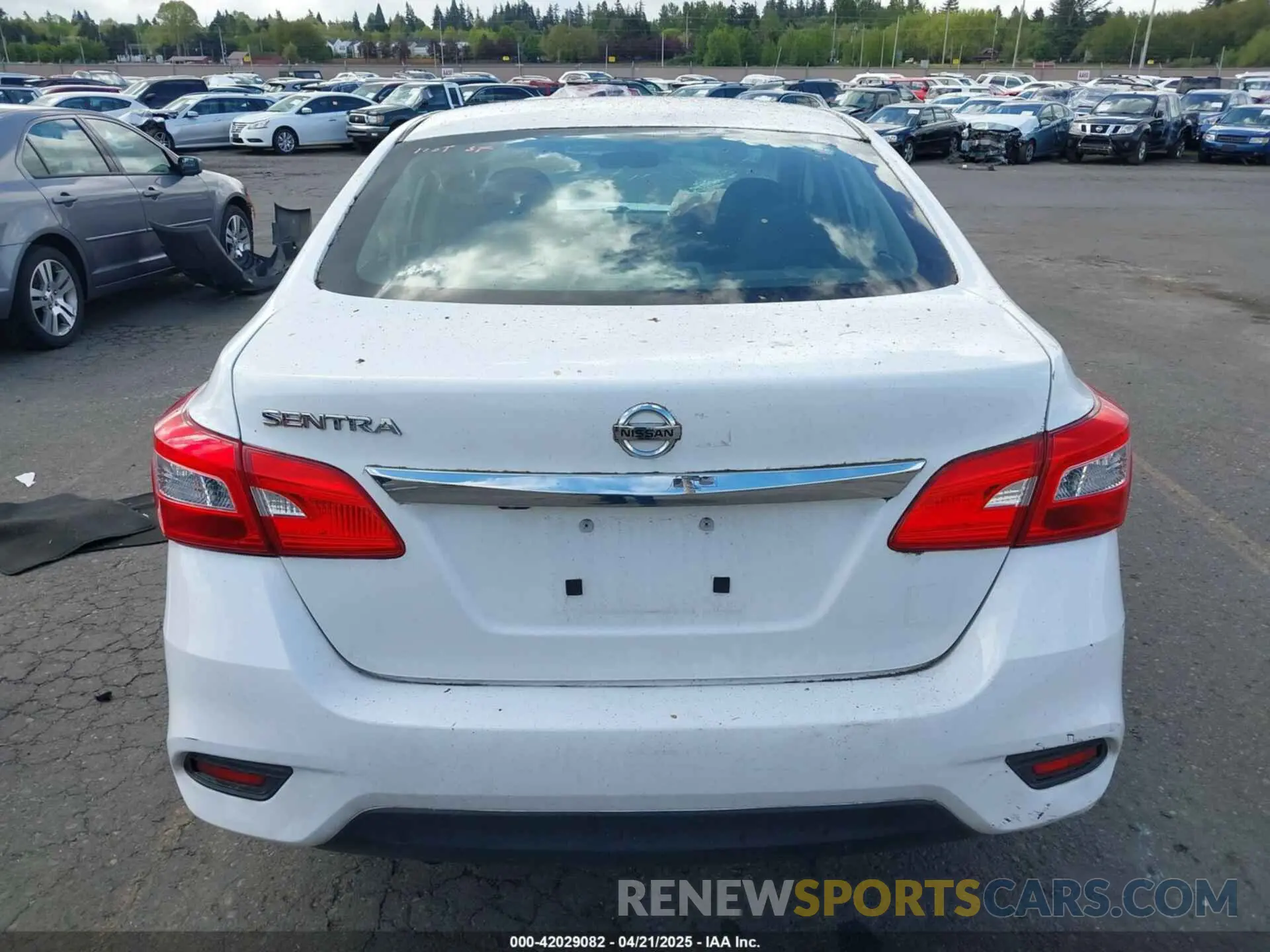 17 Photograph of a damaged car 3N1AB7AP5KY227991 NISSAN SENTRA 2019