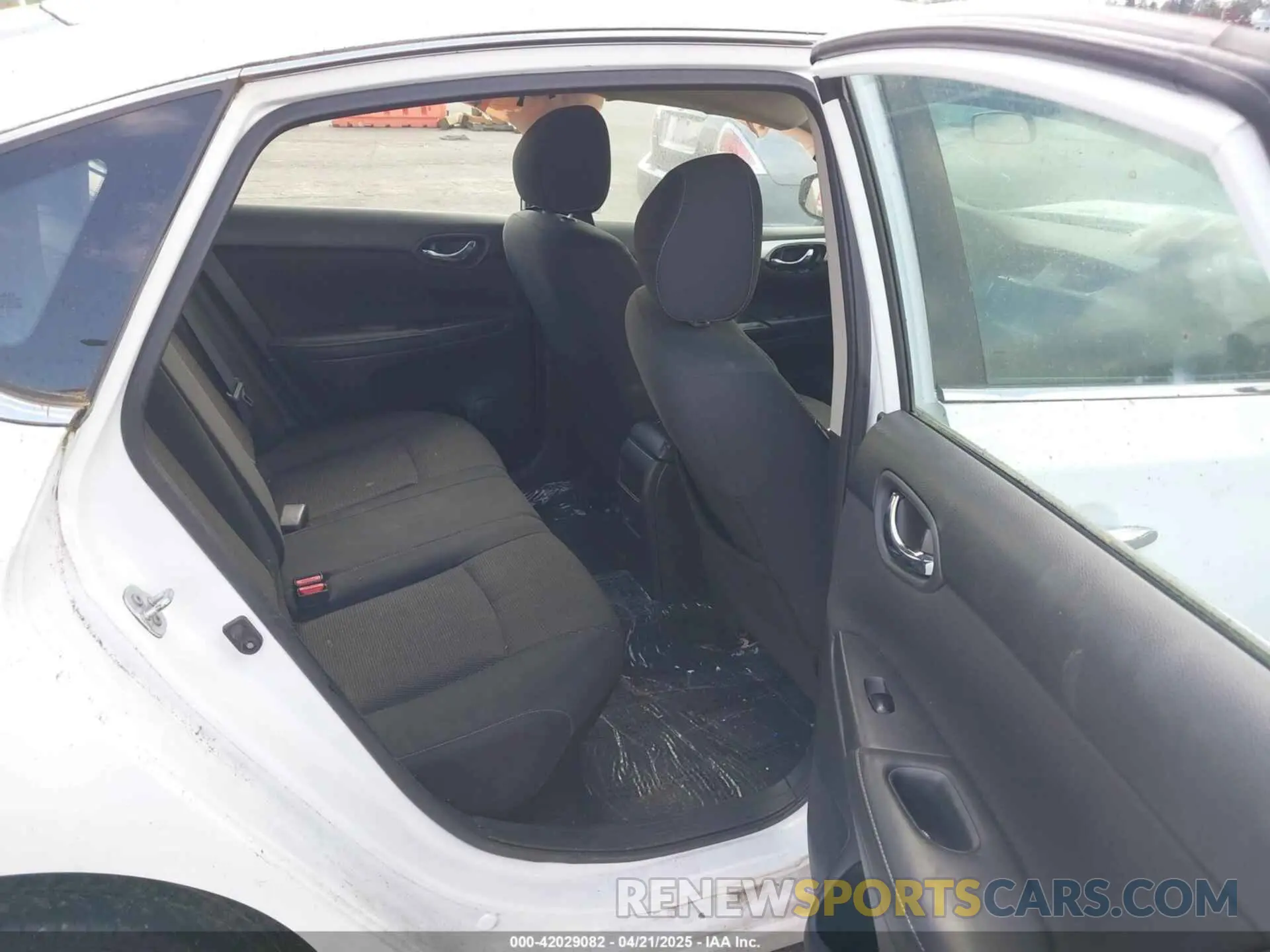 8 Photograph of a damaged car 3N1AB7AP5KY227991 NISSAN SENTRA 2019