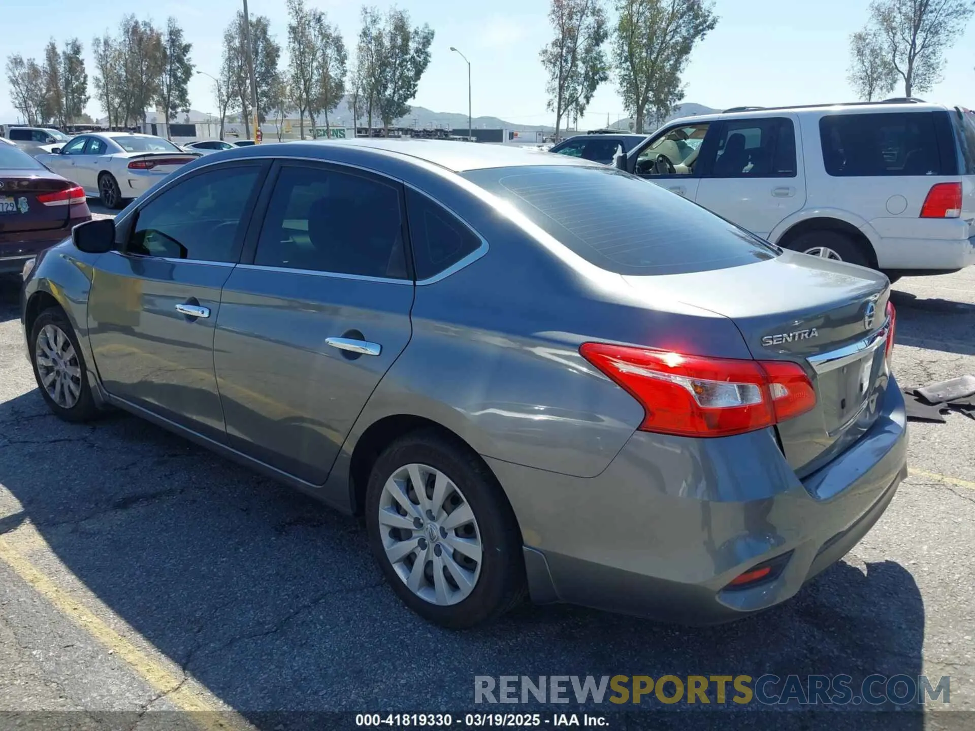 3 Photograph of a damaged car 3N1AB7AP5KY228039 NISSAN SENTRA 2019