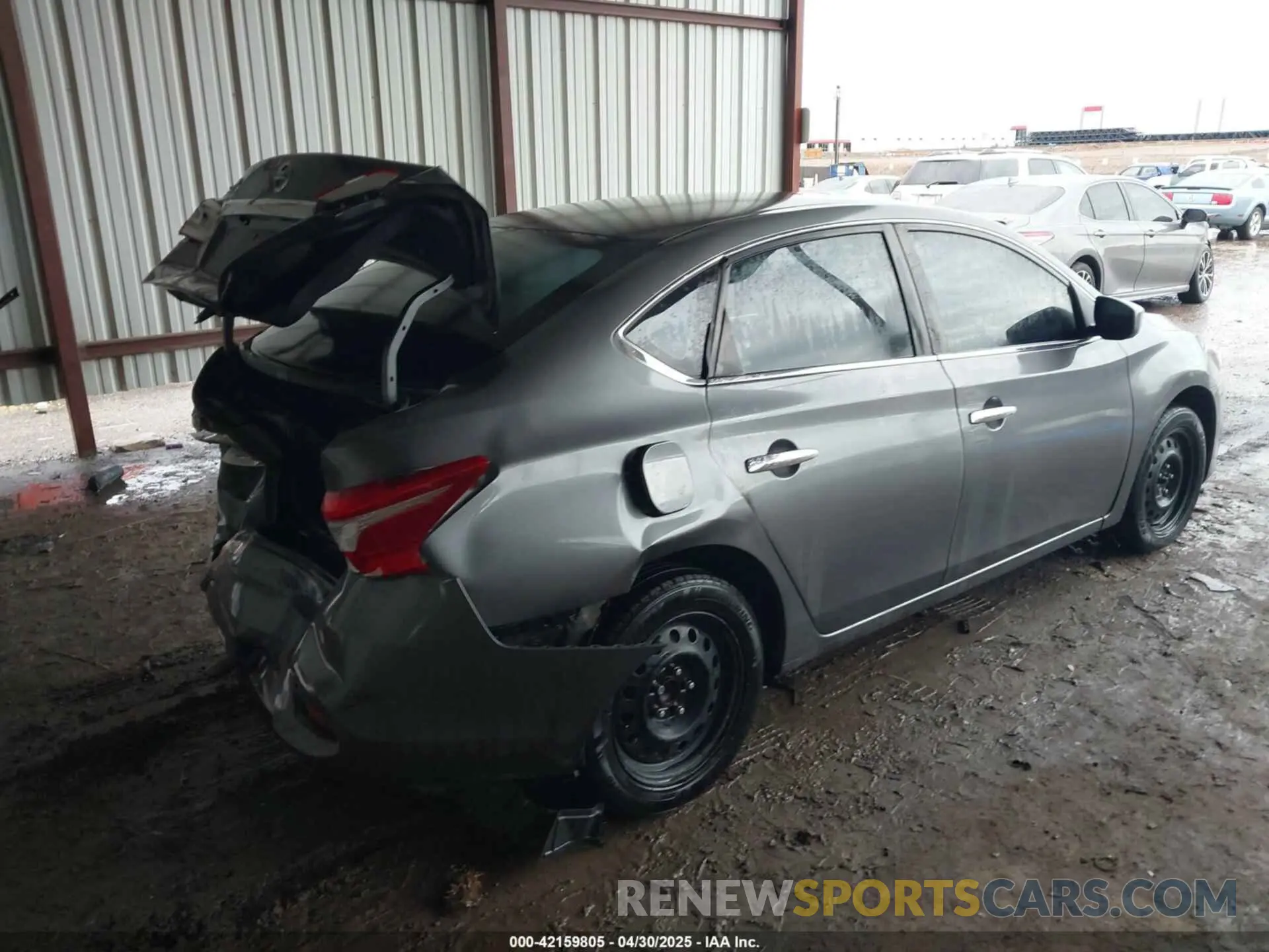 4 Photograph of a damaged car 3N1AB7AP5KY228283 NISSAN SENTRA 2019
