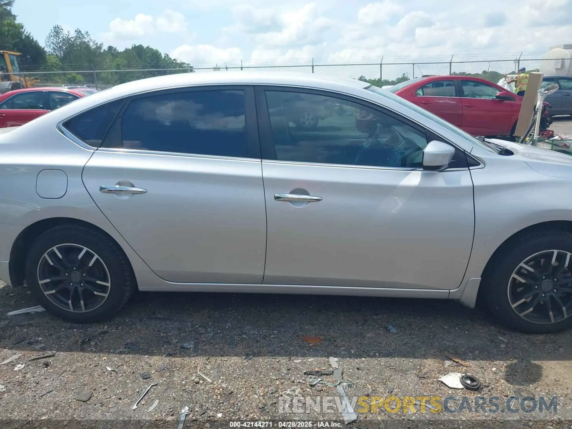 13 Photograph of a damaged car 3N1AB7AP5KY240322 NISSAN SENTRA 2019
