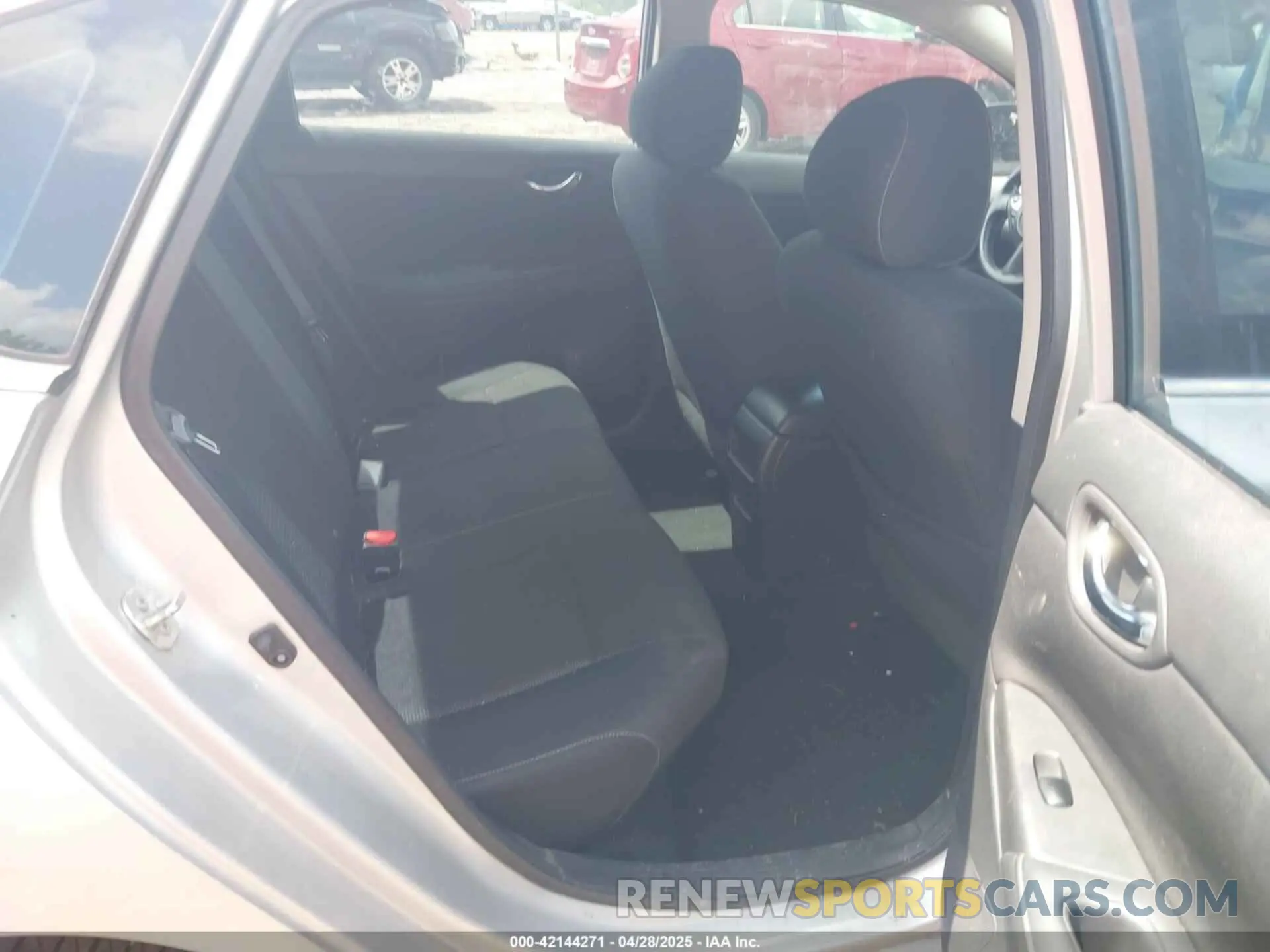 8 Photograph of a damaged car 3N1AB7AP5KY240322 NISSAN SENTRA 2019