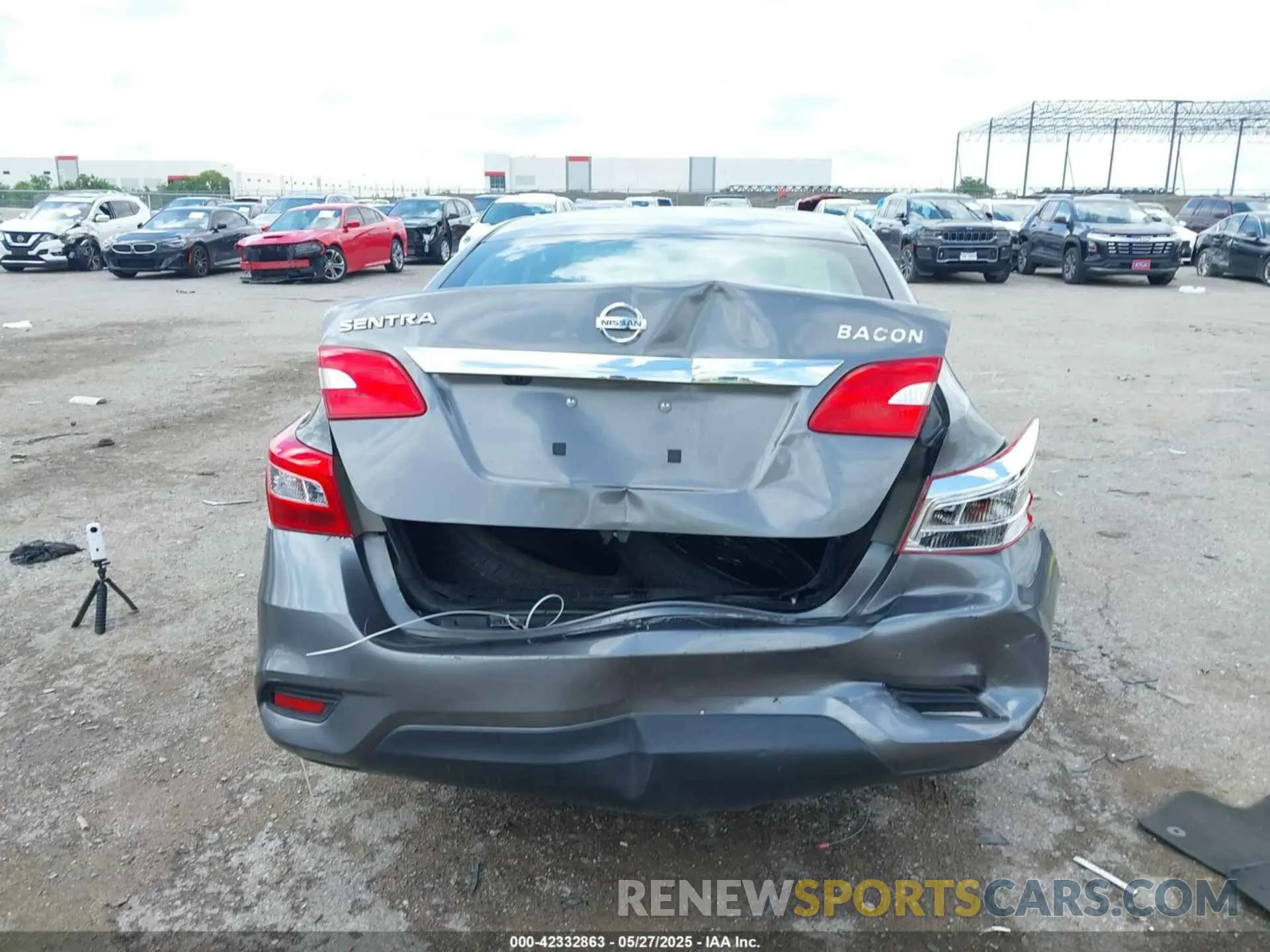 17 Photograph of a damaged car 3N1AB7AP5KY245097 NISSAN SENTRA 2019