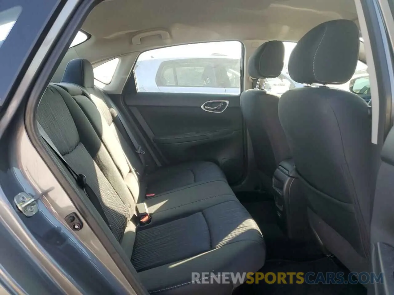 10 Photograph of a damaged car 3N1AB7AP5KY248825 NISSAN SENTRA 2019