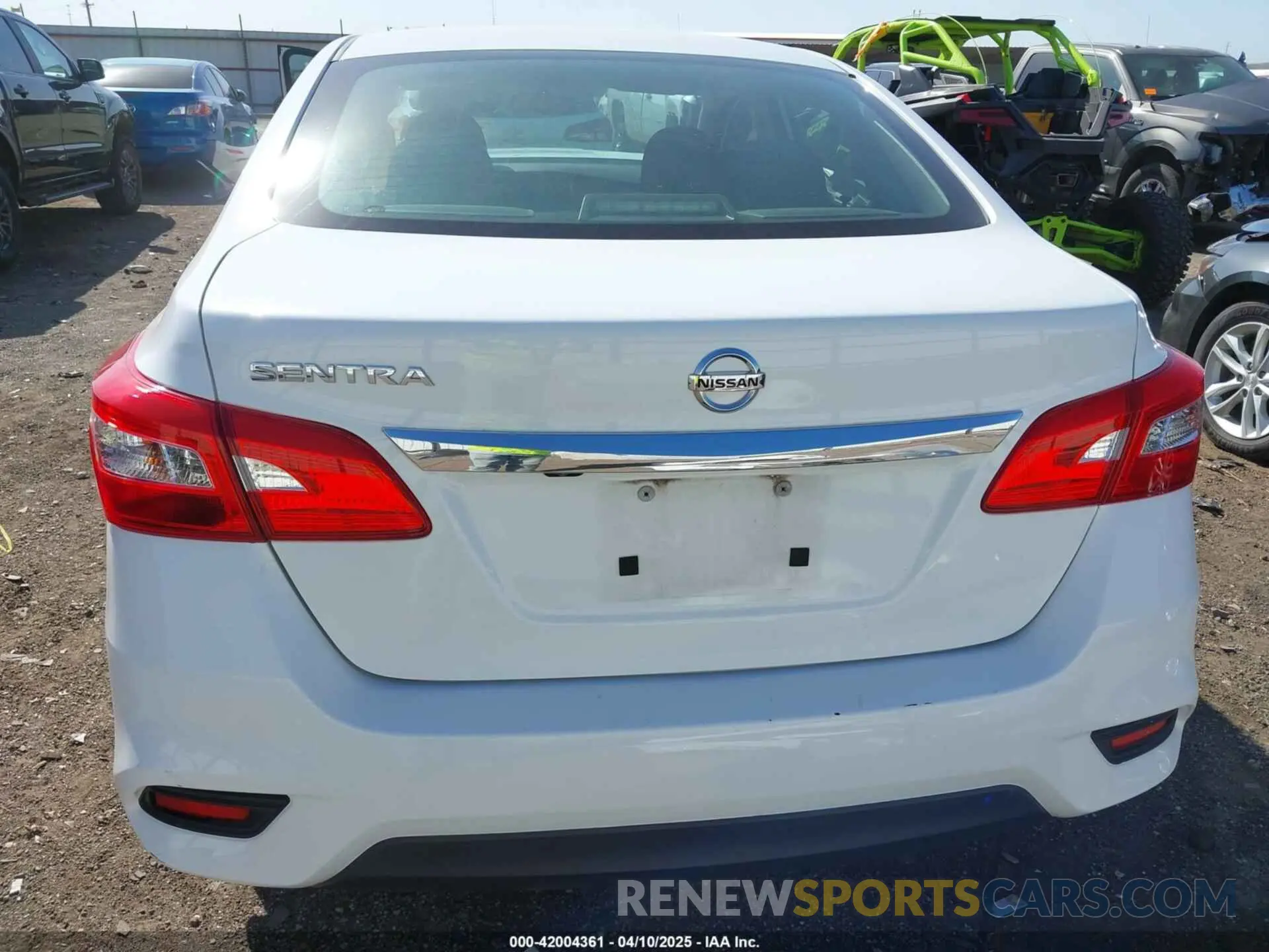 17 Photograph of a damaged car 3N1AB7AP5KY250882 NISSAN SENTRA 2019