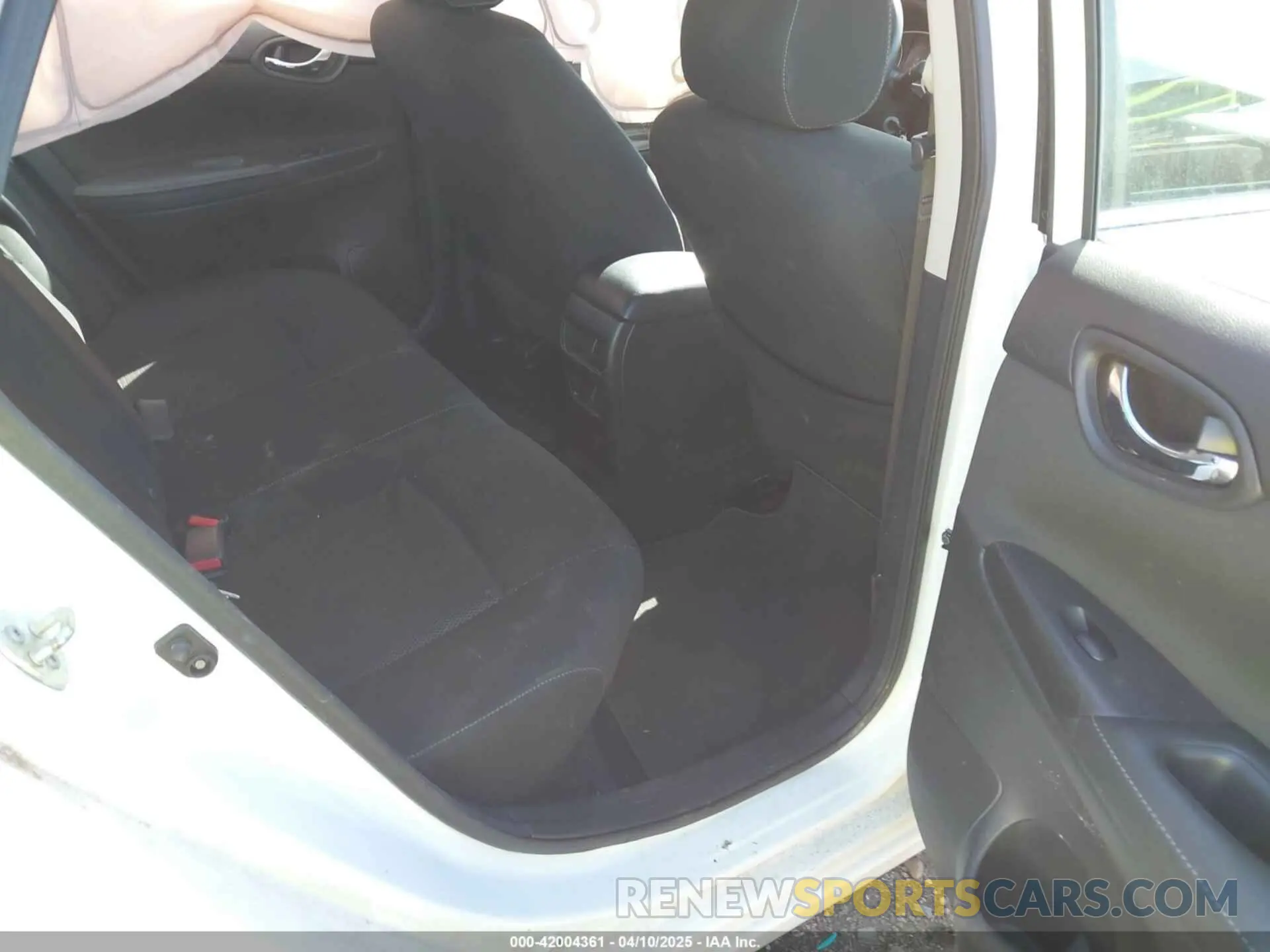 8 Photograph of a damaged car 3N1AB7AP5KY250882 NISSAN SENTRA 2019
