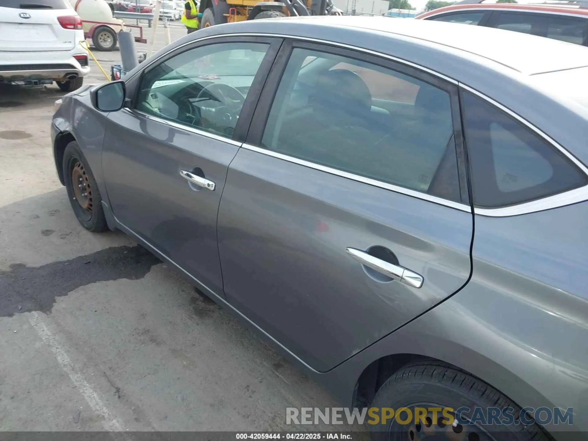 14 Photograph of a damaged car 3N1AB7AP5KY259422 NISSAN SENTRA 2019
