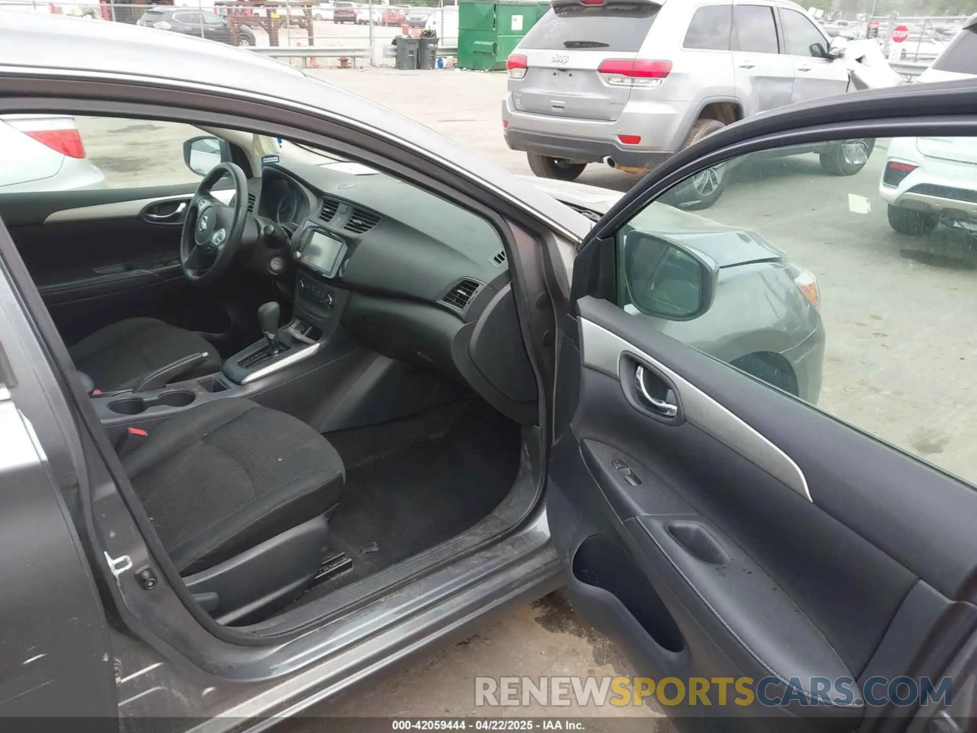 5 Photograph of a damaged car 3N1AB7AP5KY259422 NISSAN SENTRA 2019