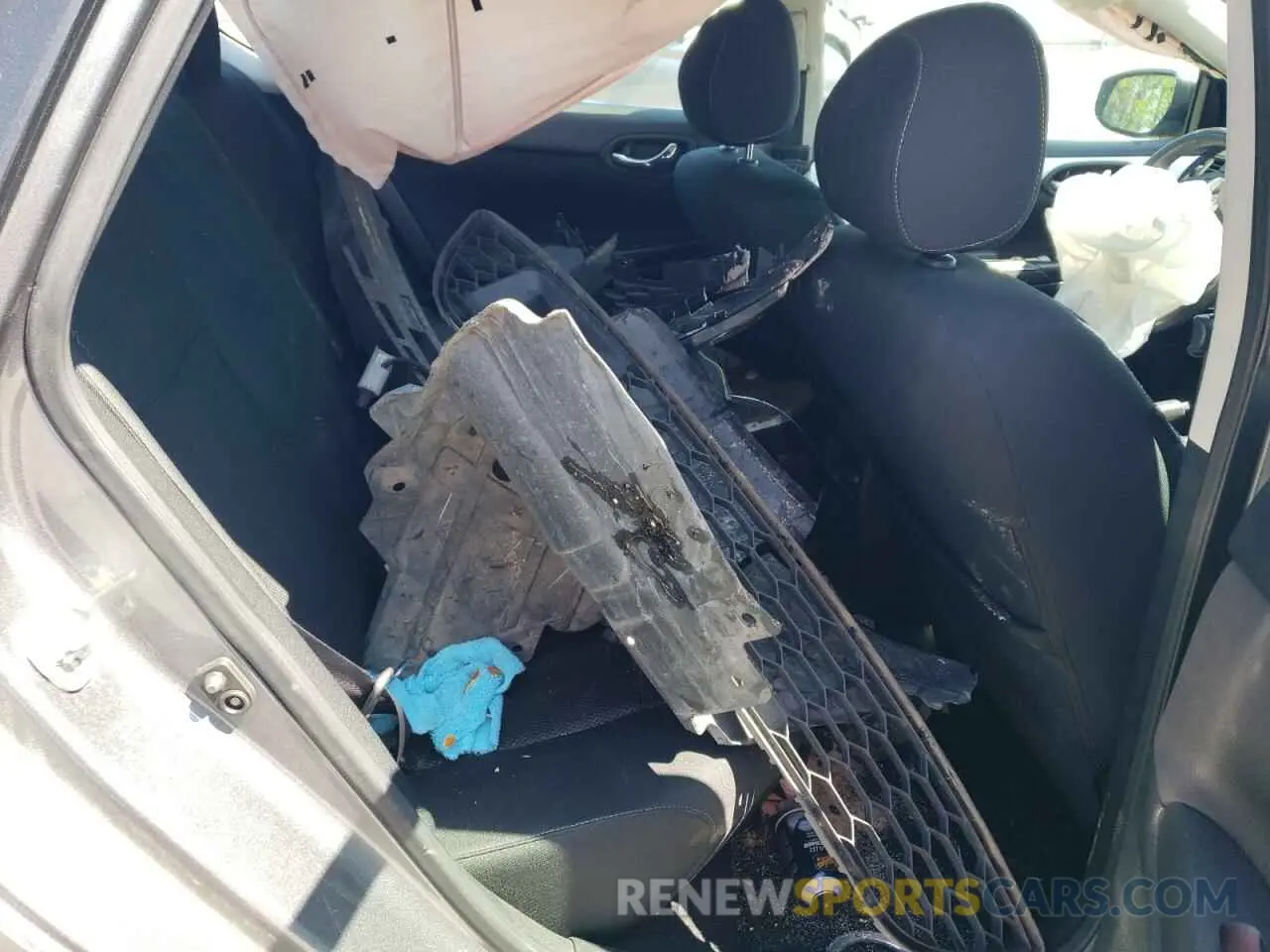 10 Photograph of a damaged car 3N1AB7AP5KY265043 NISSAN SENTRA 2019