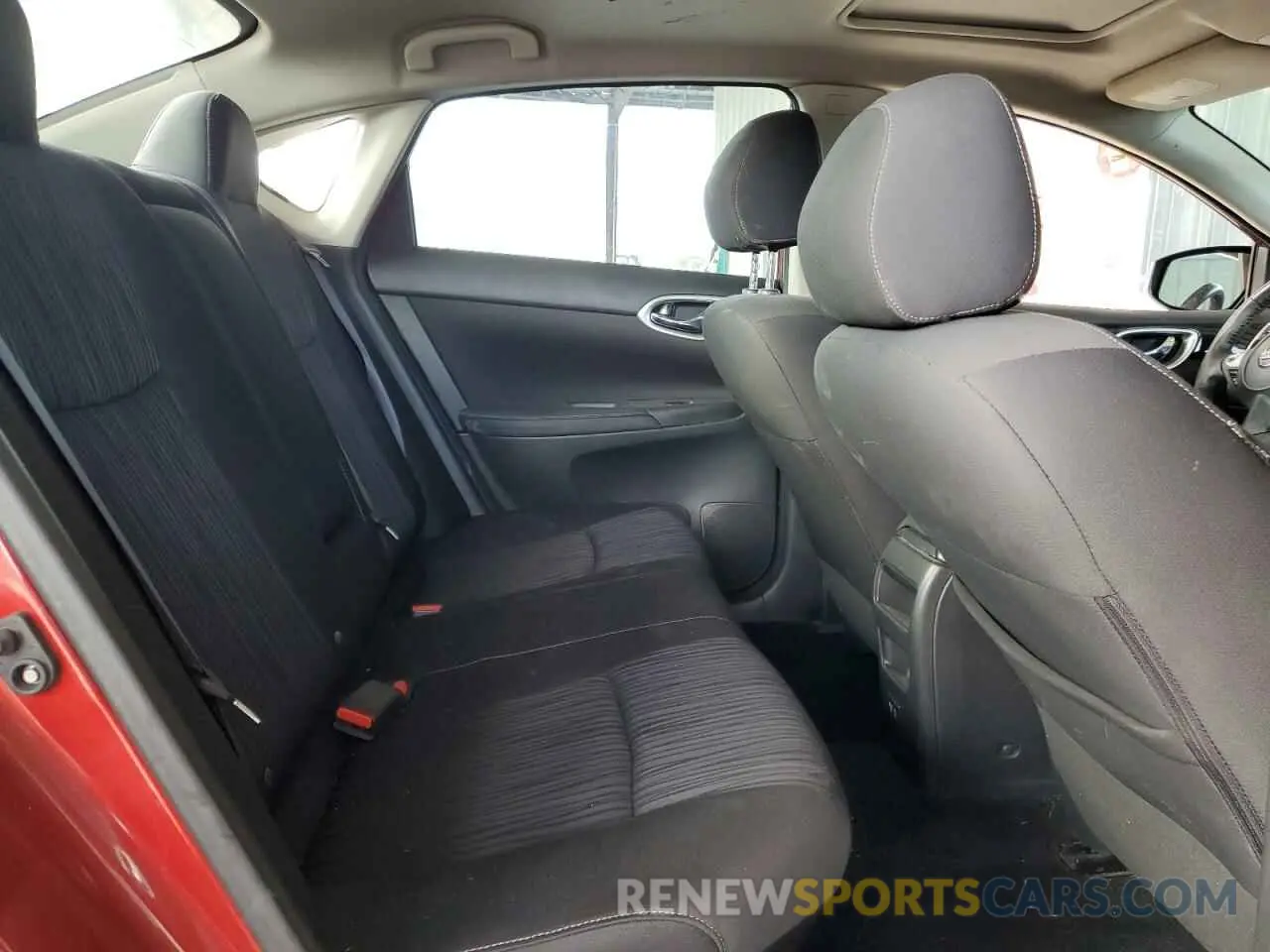 10 Photograph of a damaged car 3N1AB7AP5KY266323 NISSAN SENTRA 2019