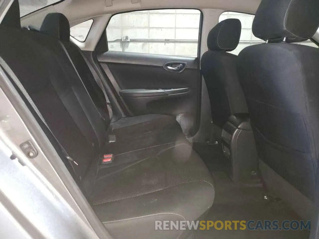 10 Photograph of a damaged car 3N1AB7AP5KY282439 NISSAN SENTRA 2019