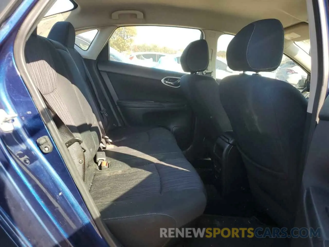 10 Photograph of a damaged car 3N1AB7AP5KY289374 NISSAN SENTRA 2019